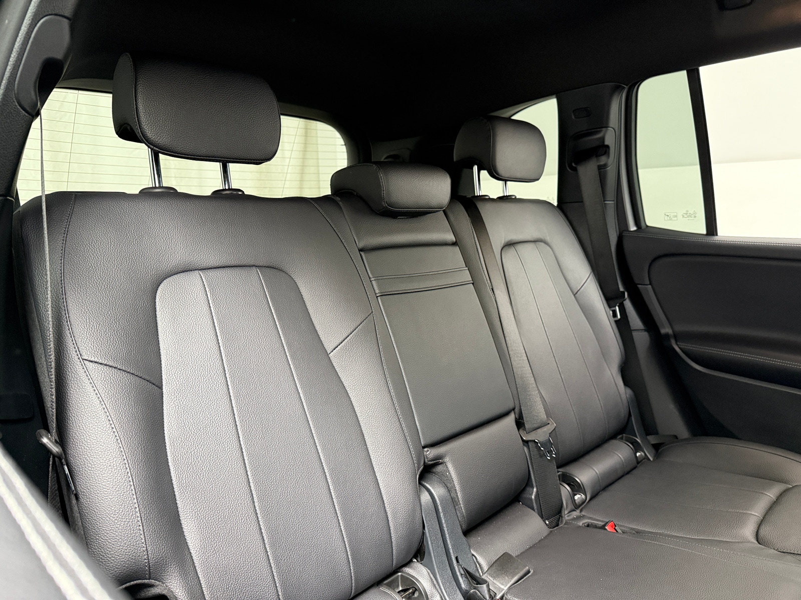 Thumbnail: 2021 Mercedes-Benz GLB - 5