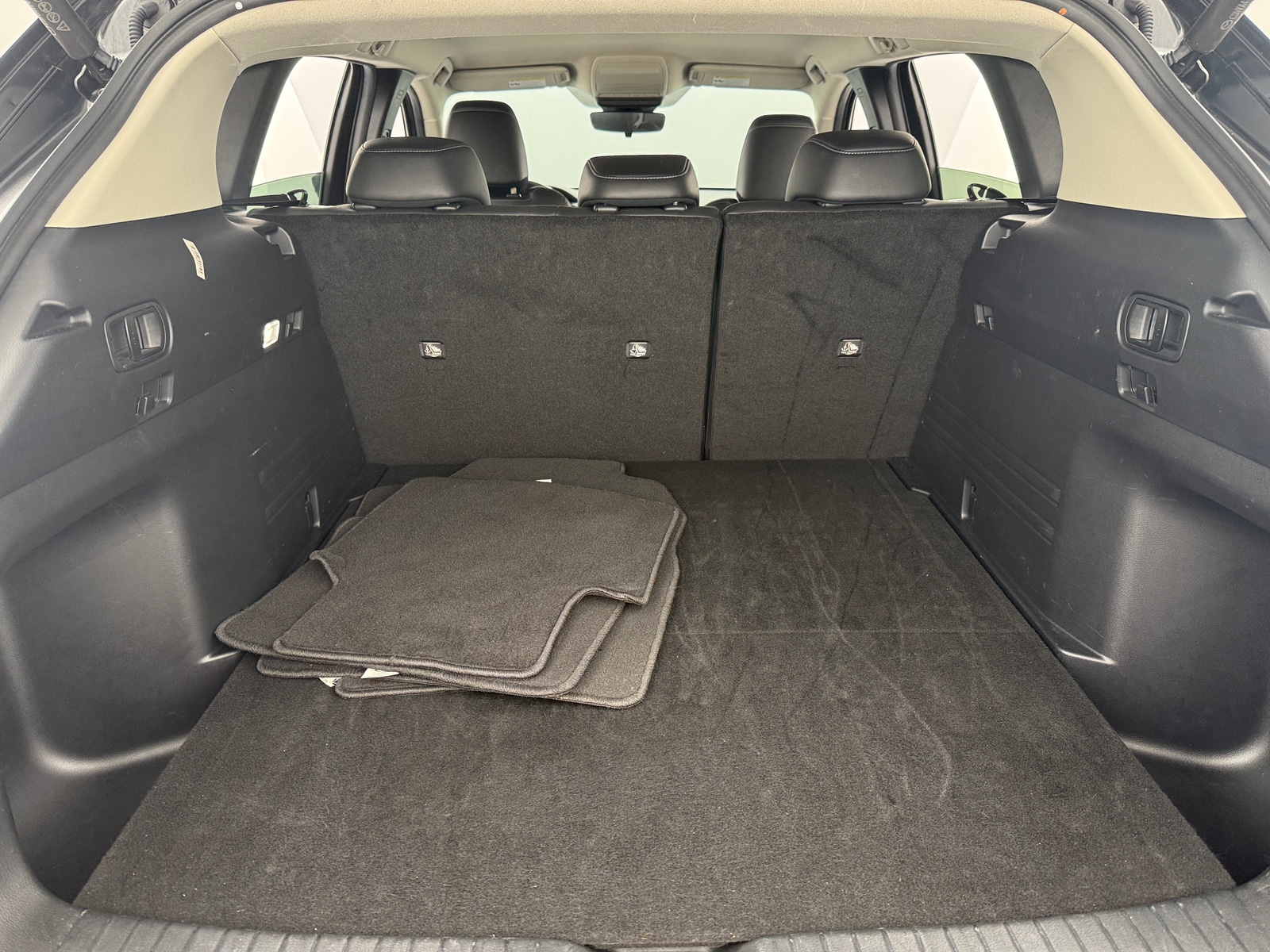 Thumbnail: 2025 Mazda CX-50 - 6