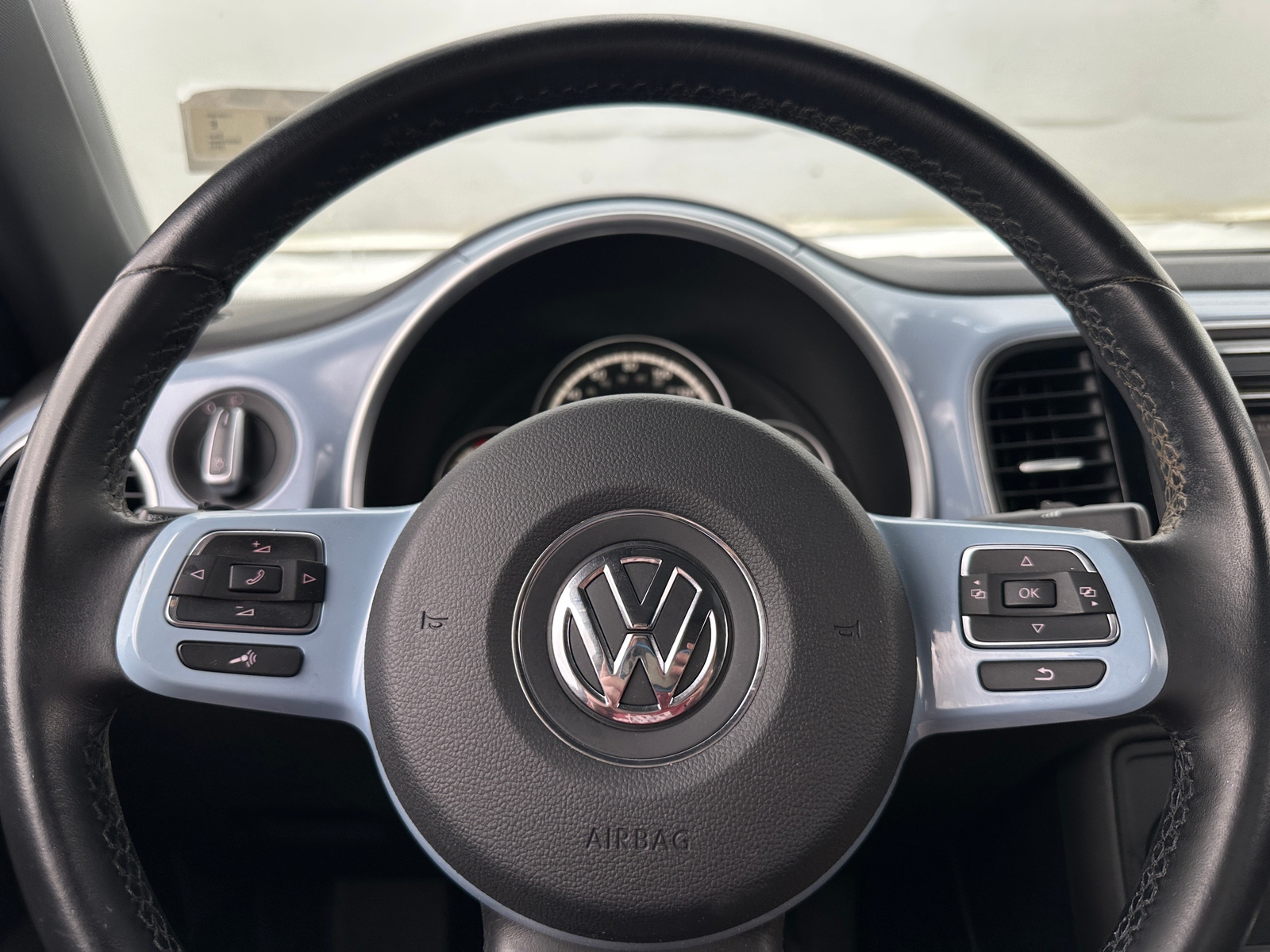 Thumbnail: 2013 Volkswagen Beetle - 4