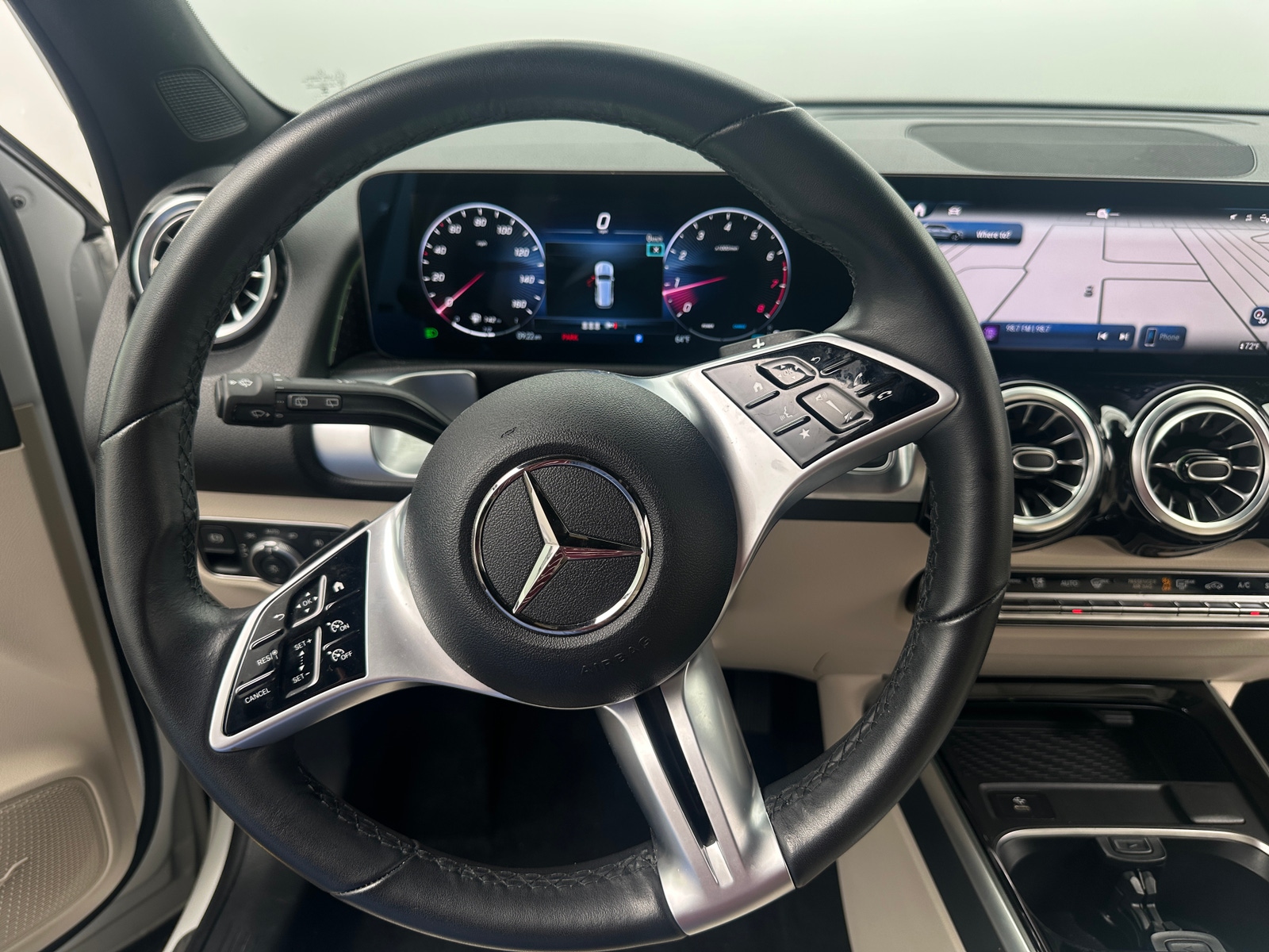 Thumbnail: 2025 Mercedes-Benz GLB - 4