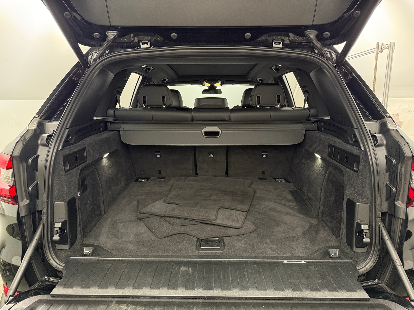 Thumbnail: 2022 BMW X5 - 6