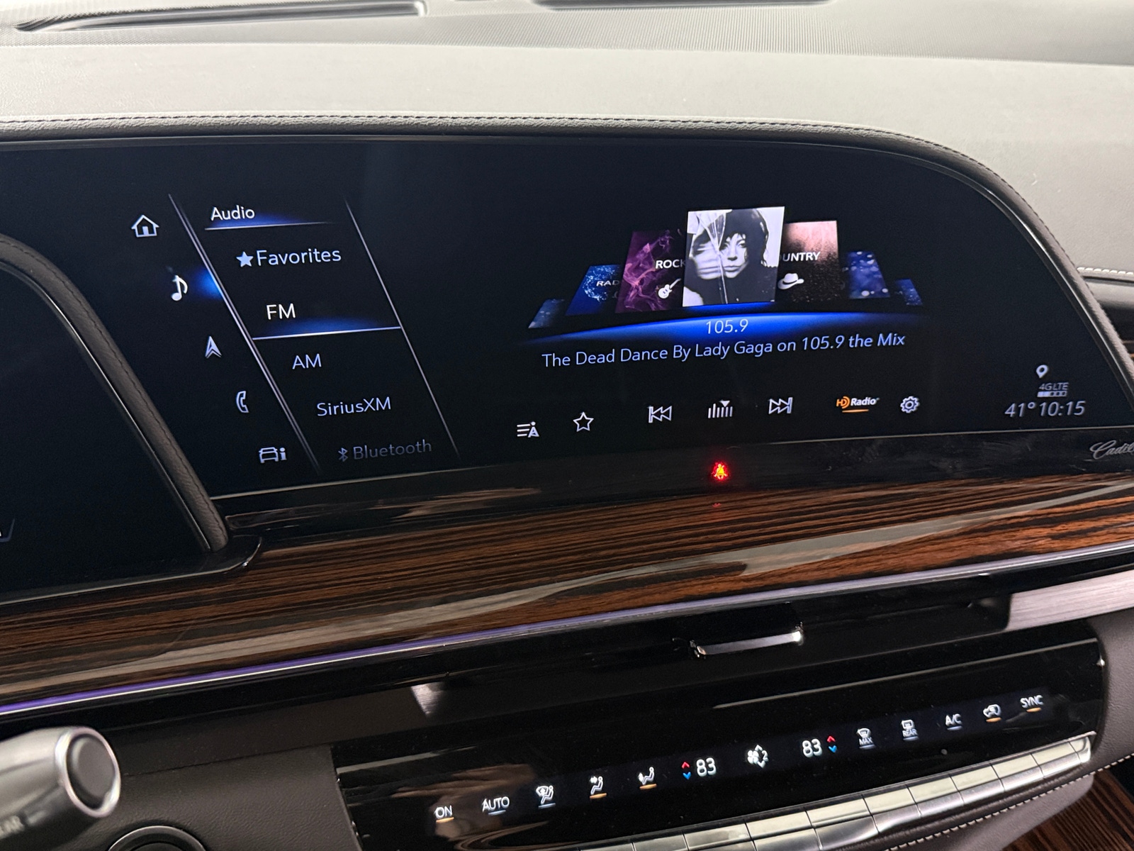 Thumbnail: 2024 Cadillac Escalade - 3