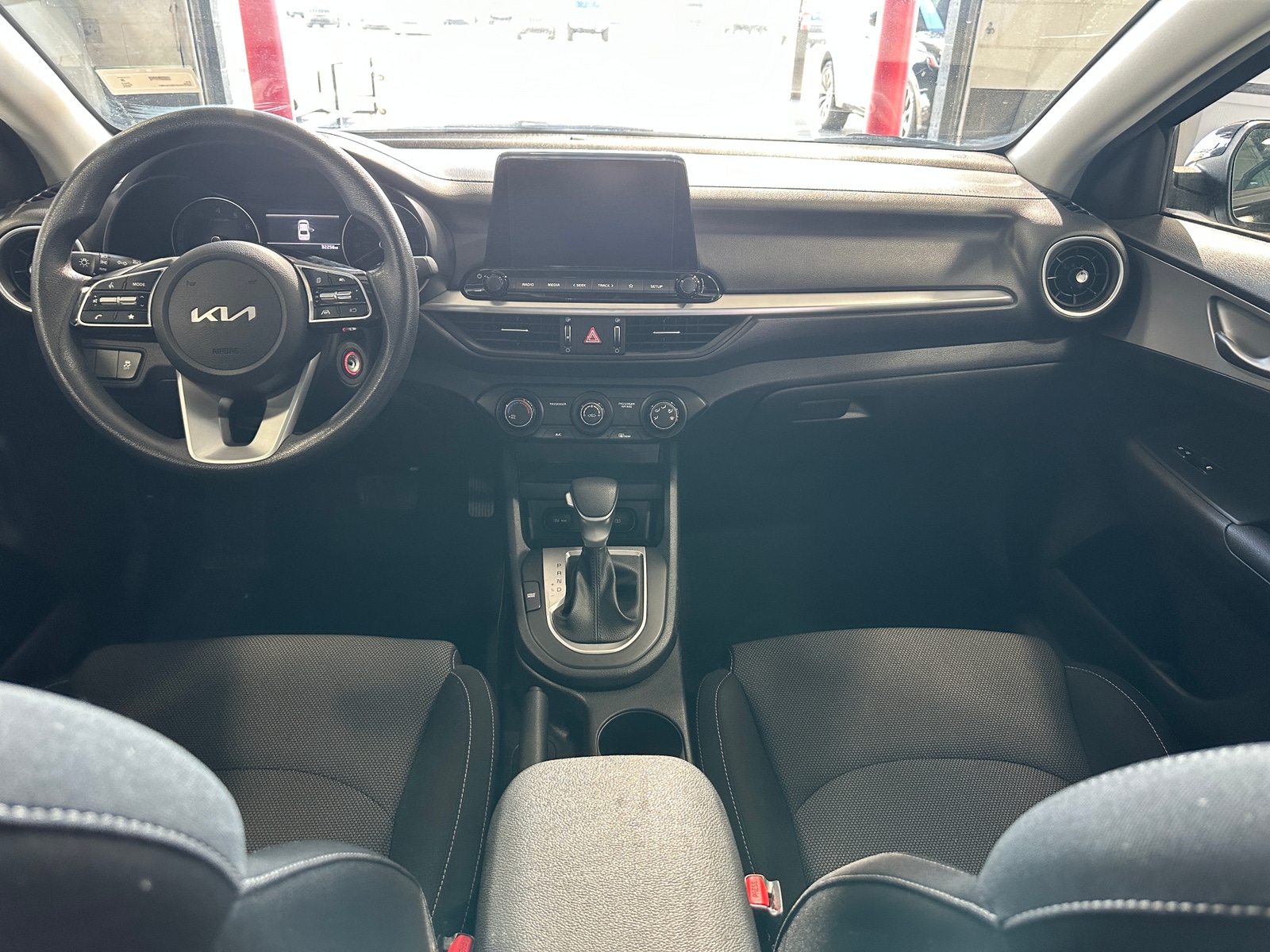 Thumbnail: 2024 Kia Forte - 3