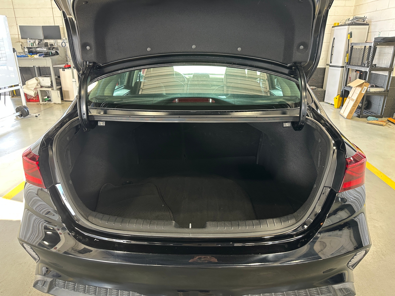 Thumbnail: 2024 Kia Forte - 7