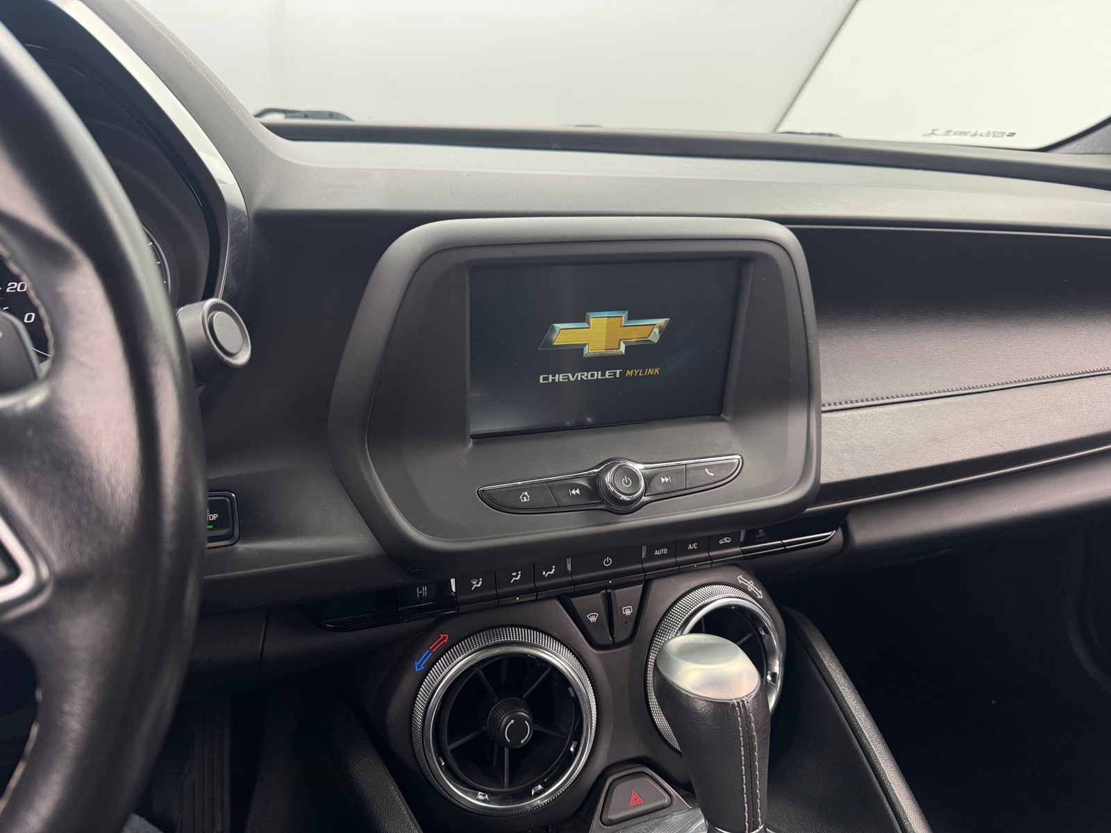 Thumbnail: 2017 Chevrolet Camaro - 4