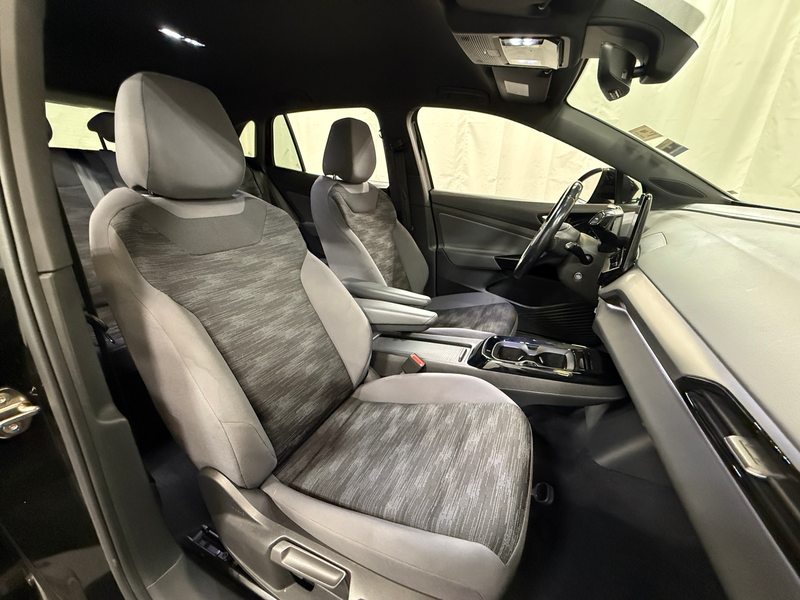 Thumbnail: 2021 Volkswagen ID.4 - 2