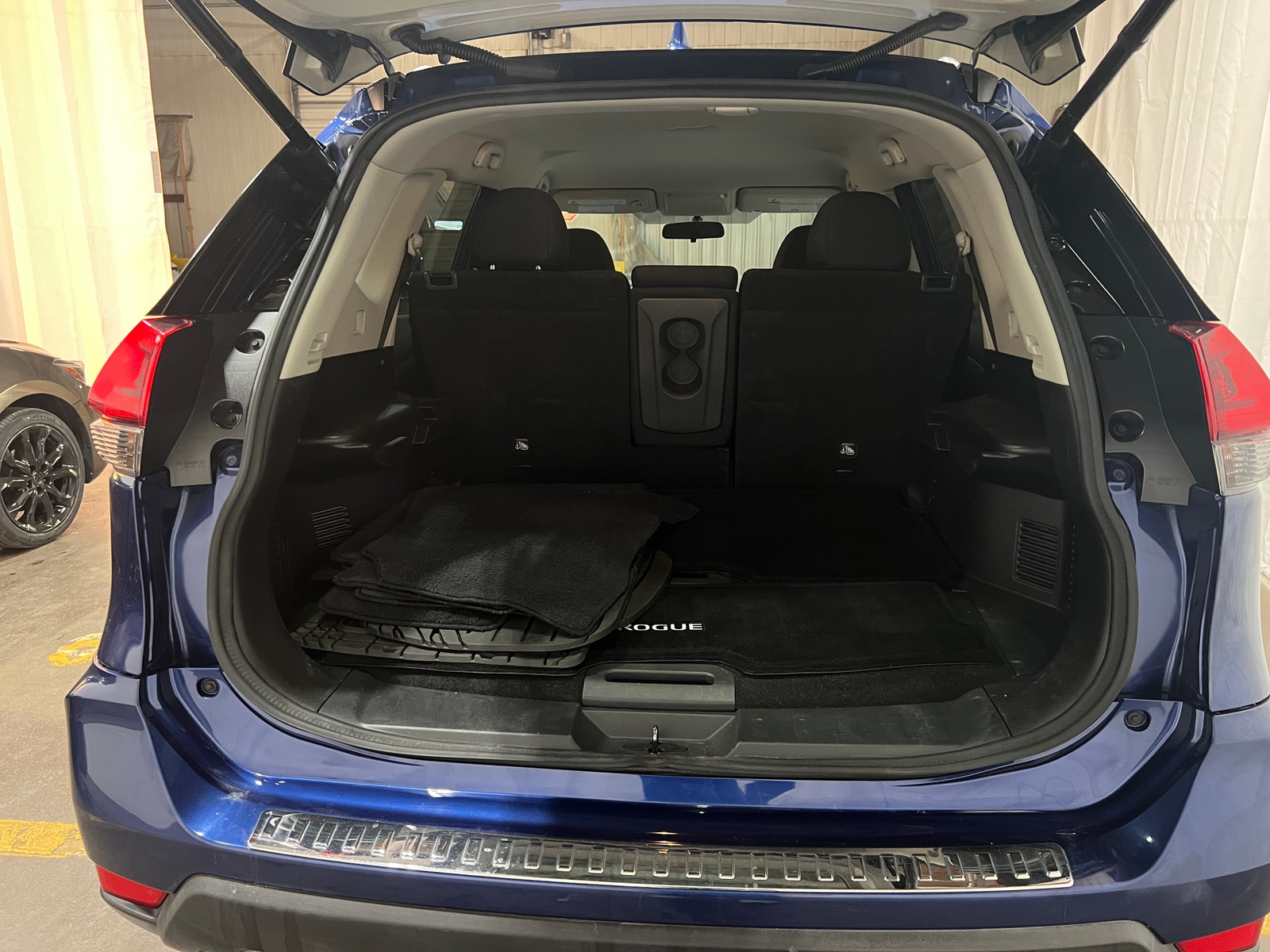 Thumbnail: 2018 Nissan Rogue - 7