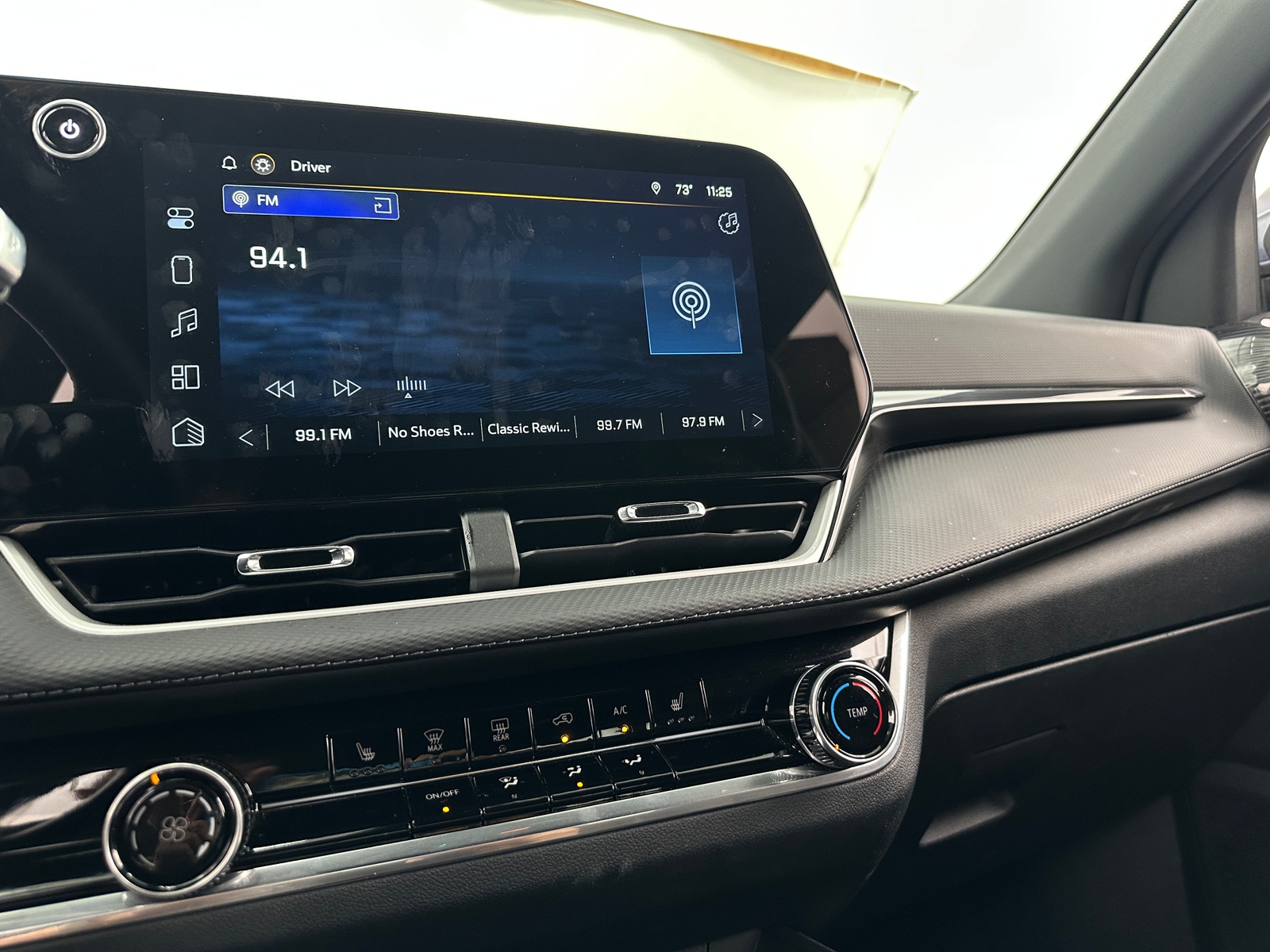 Thumbnail: 2025 Chevrolet Equinox - 4