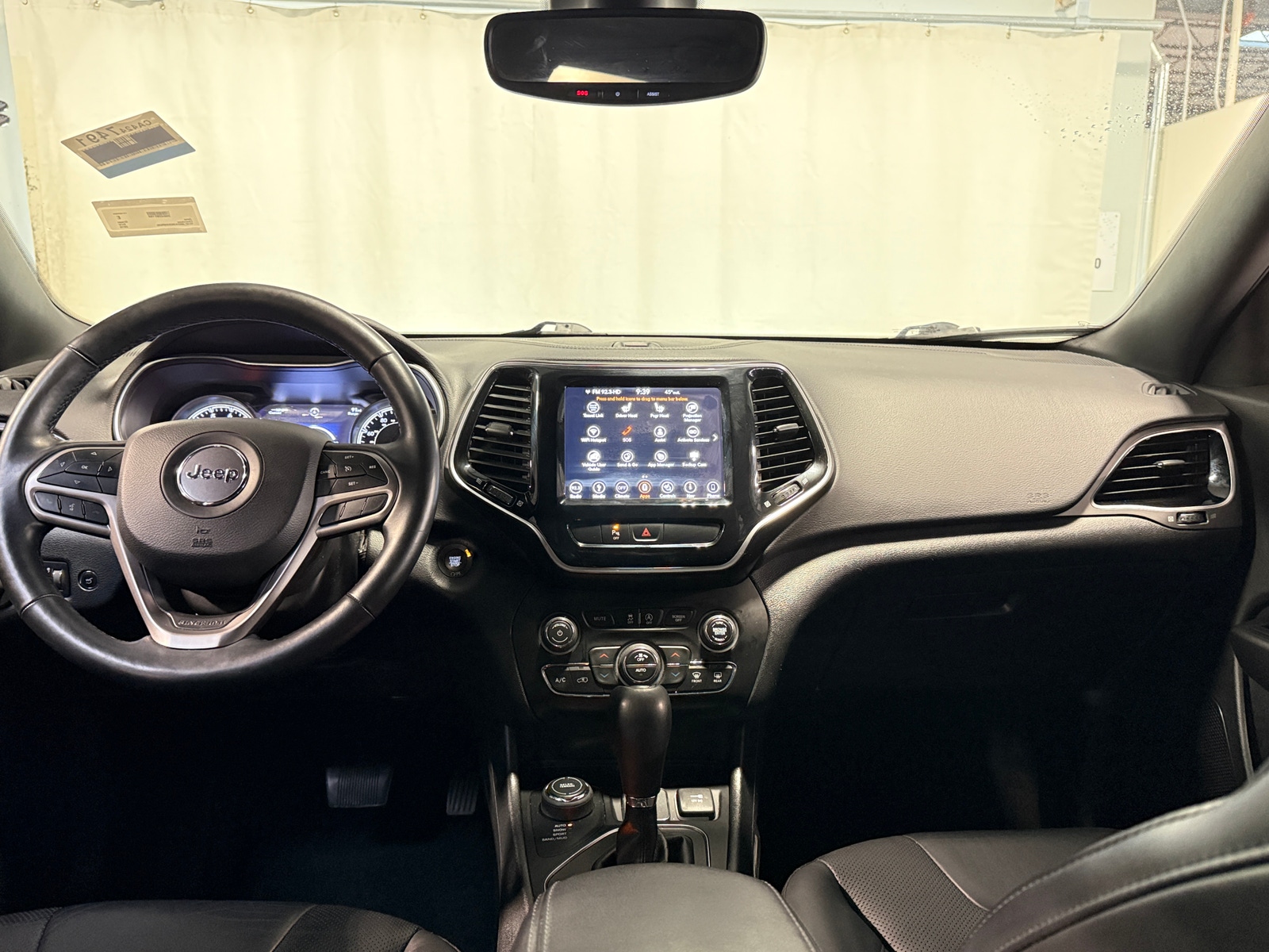 Thumbnail: 2019 Jeep Cherokee - 2