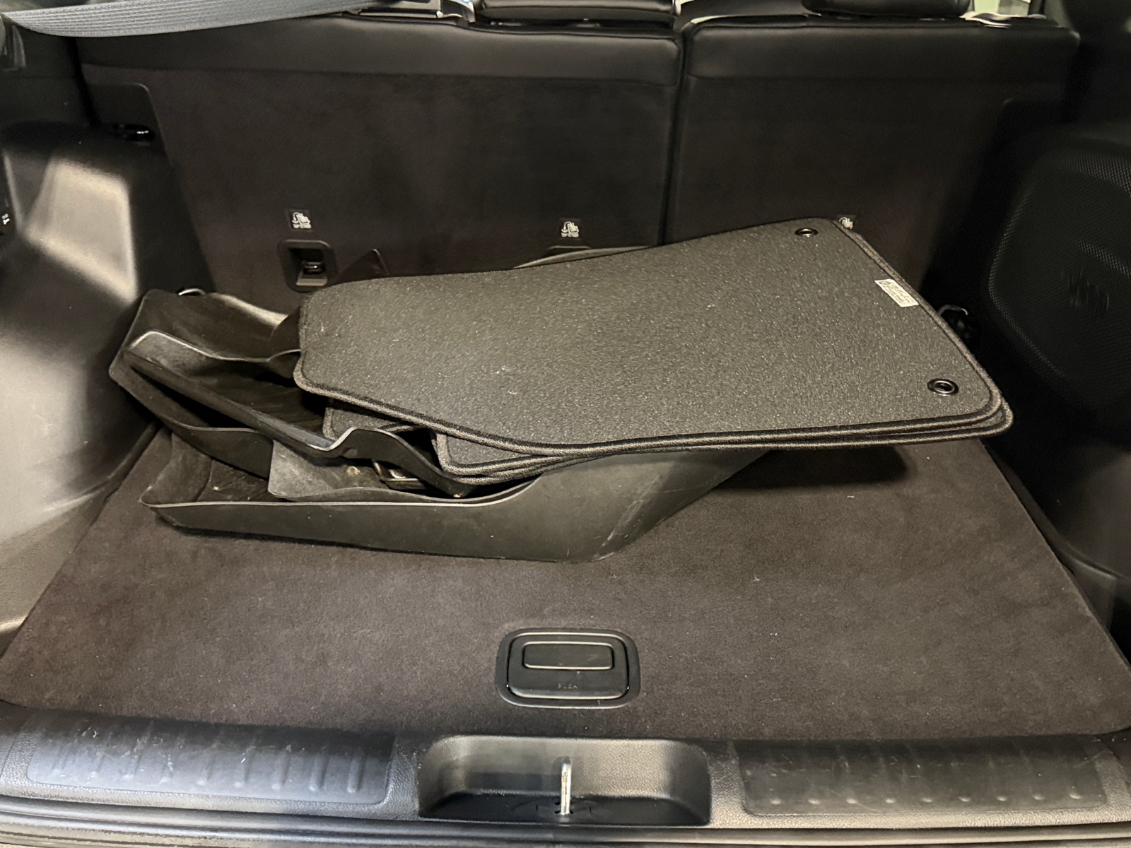 Thumbnail: 2019 Jeep Cherokee - 6