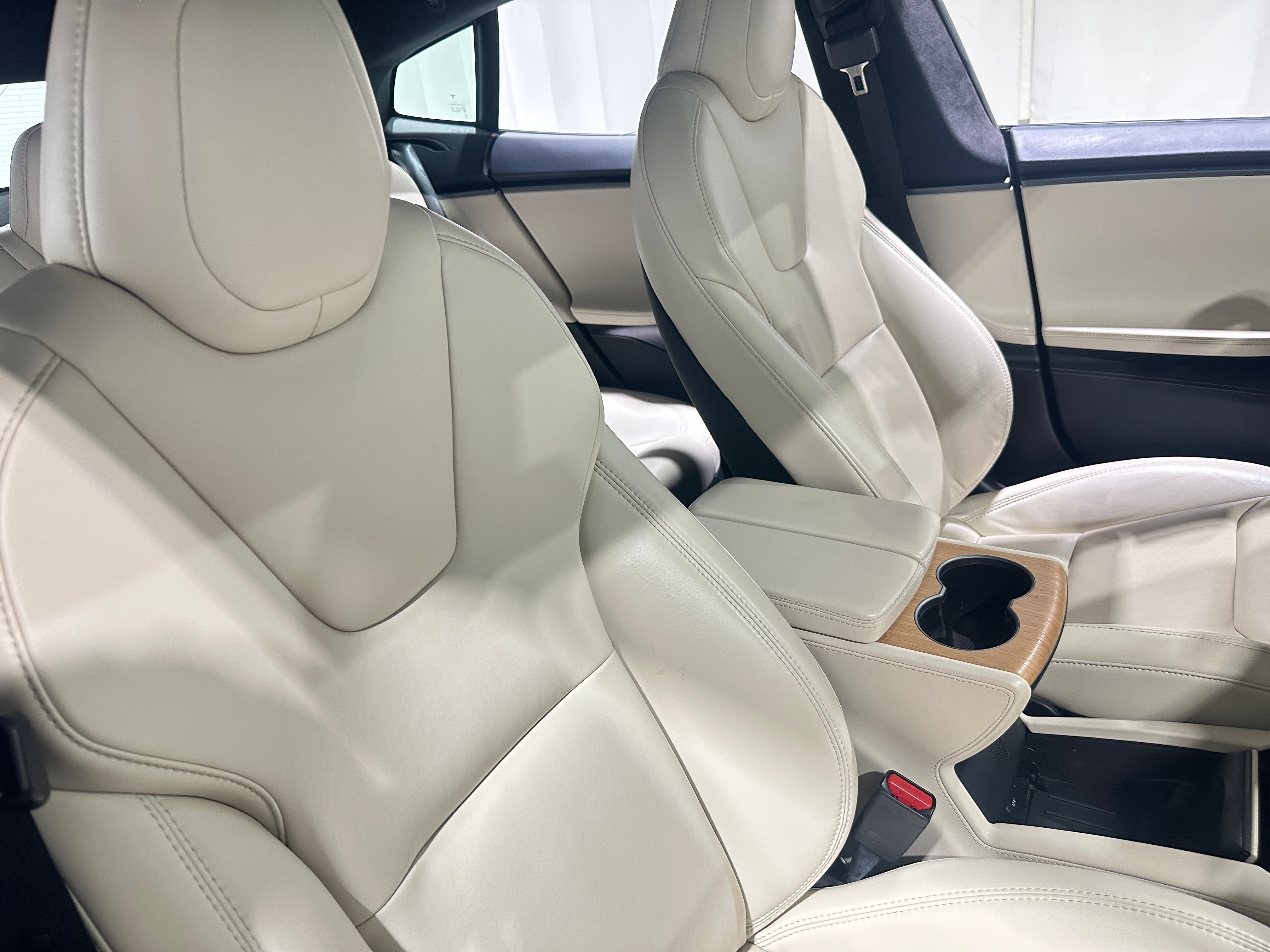 Used 2021 Tesla Model S Performance with VIN 5YJSA1E48MF418417 for sale in Oak Creek, WI