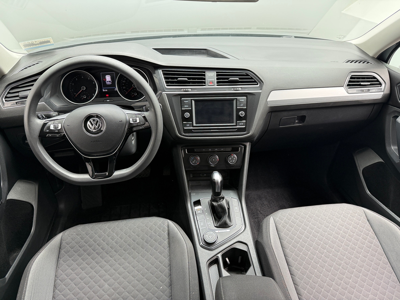 Thumbnail: 2018 Volkswagen Tiguan - 3