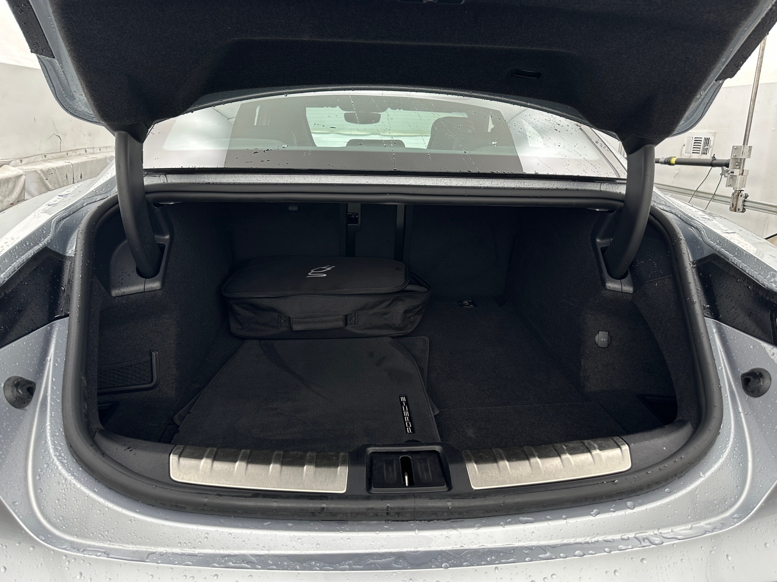 Thumbnail: 2023 Porsche Taycan - 6