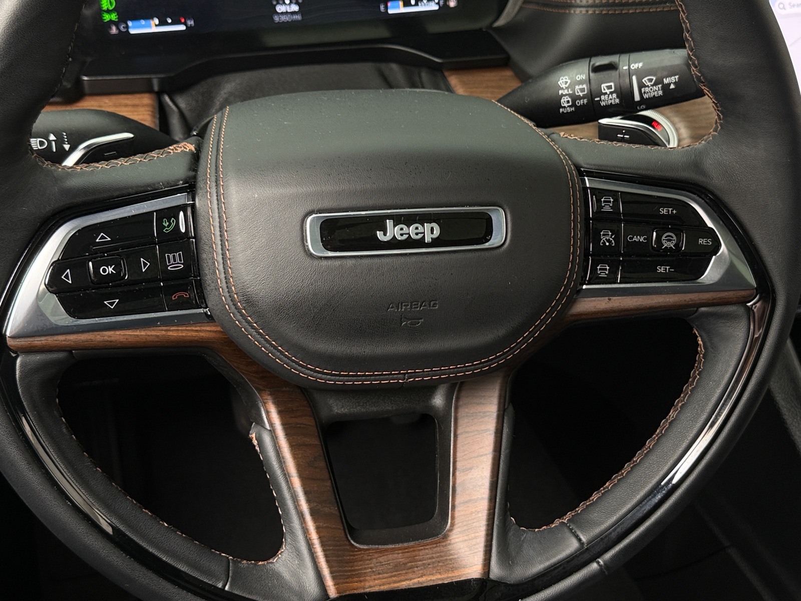 Thumbnail: 2025 Jeep Grand Cherokee L - 4