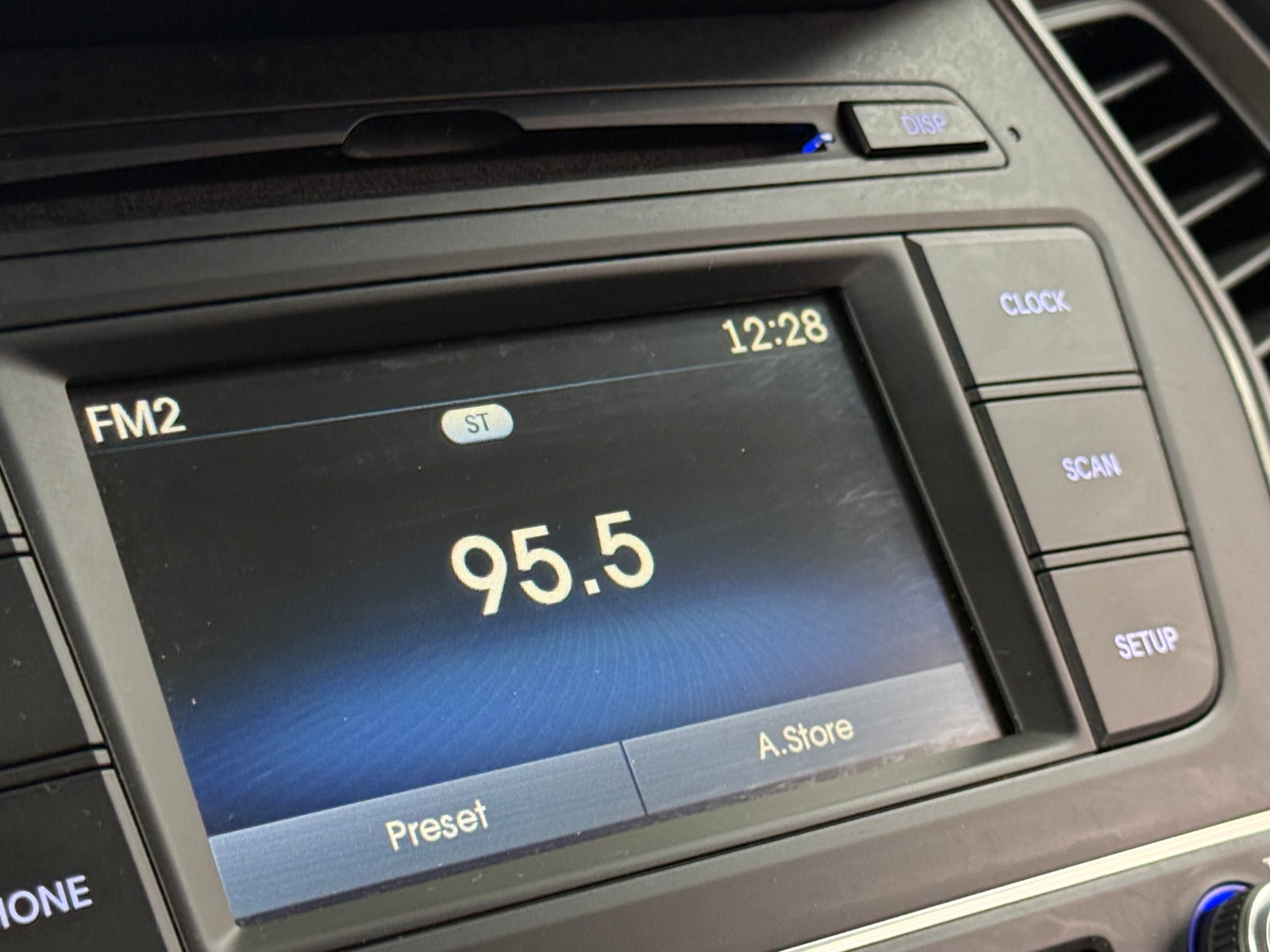 Thumbnail: 2017 Hyundai Santa Fe - 4