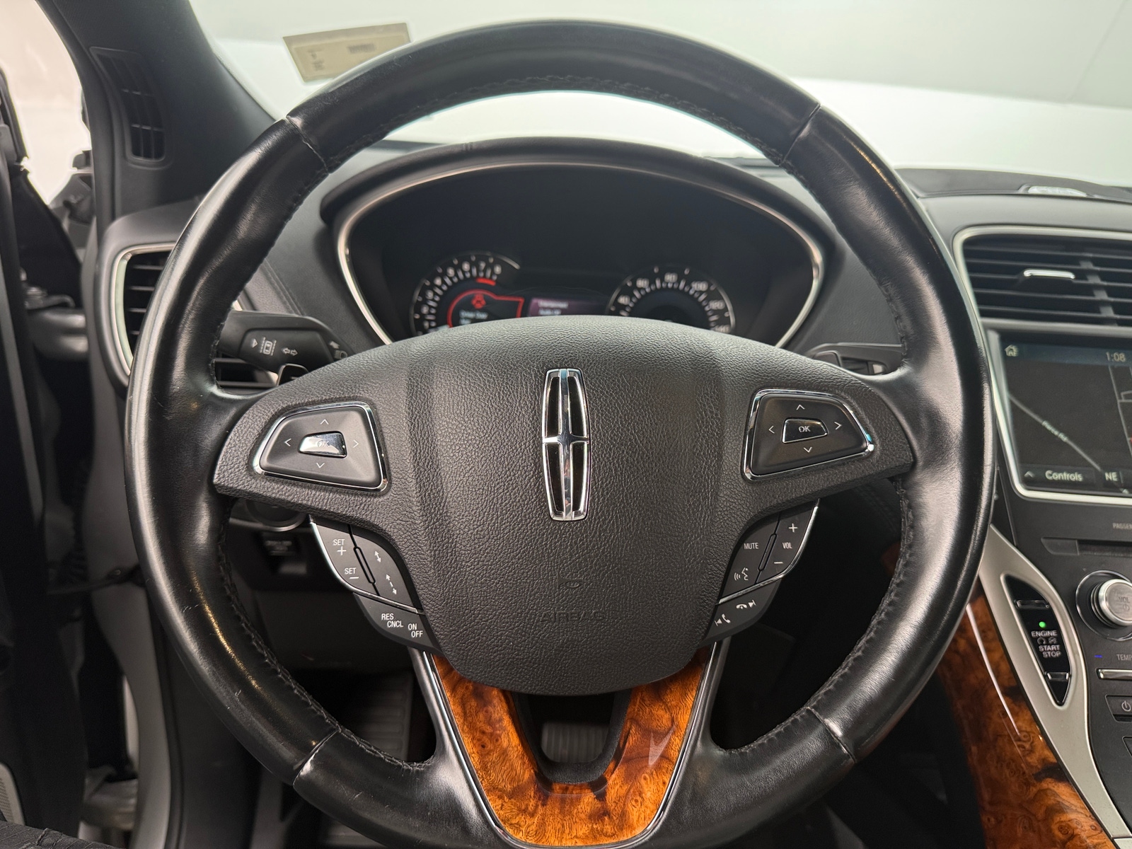 Thumbnail: 2016 Lincoln MKX - 4