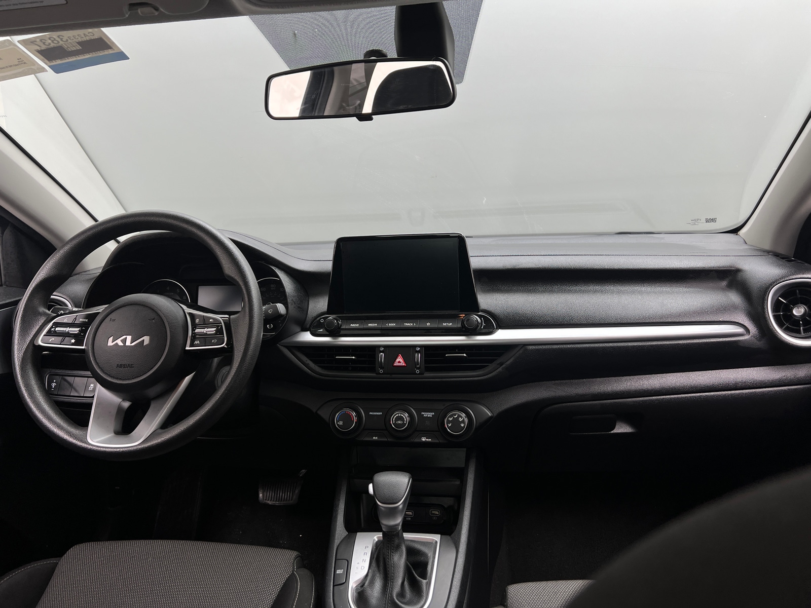 Thumbnail: 2024 Kia Forte - 3