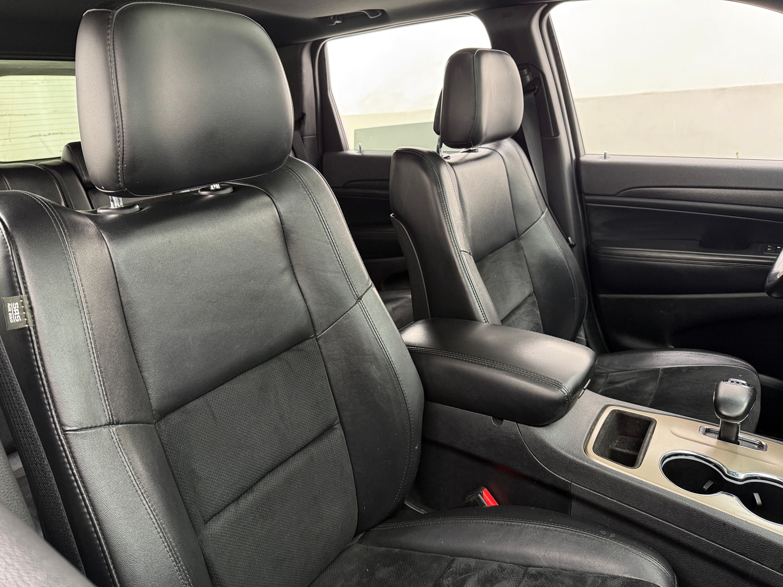 Thumbnail: 2015 Jeep Grand Cherokee - 2