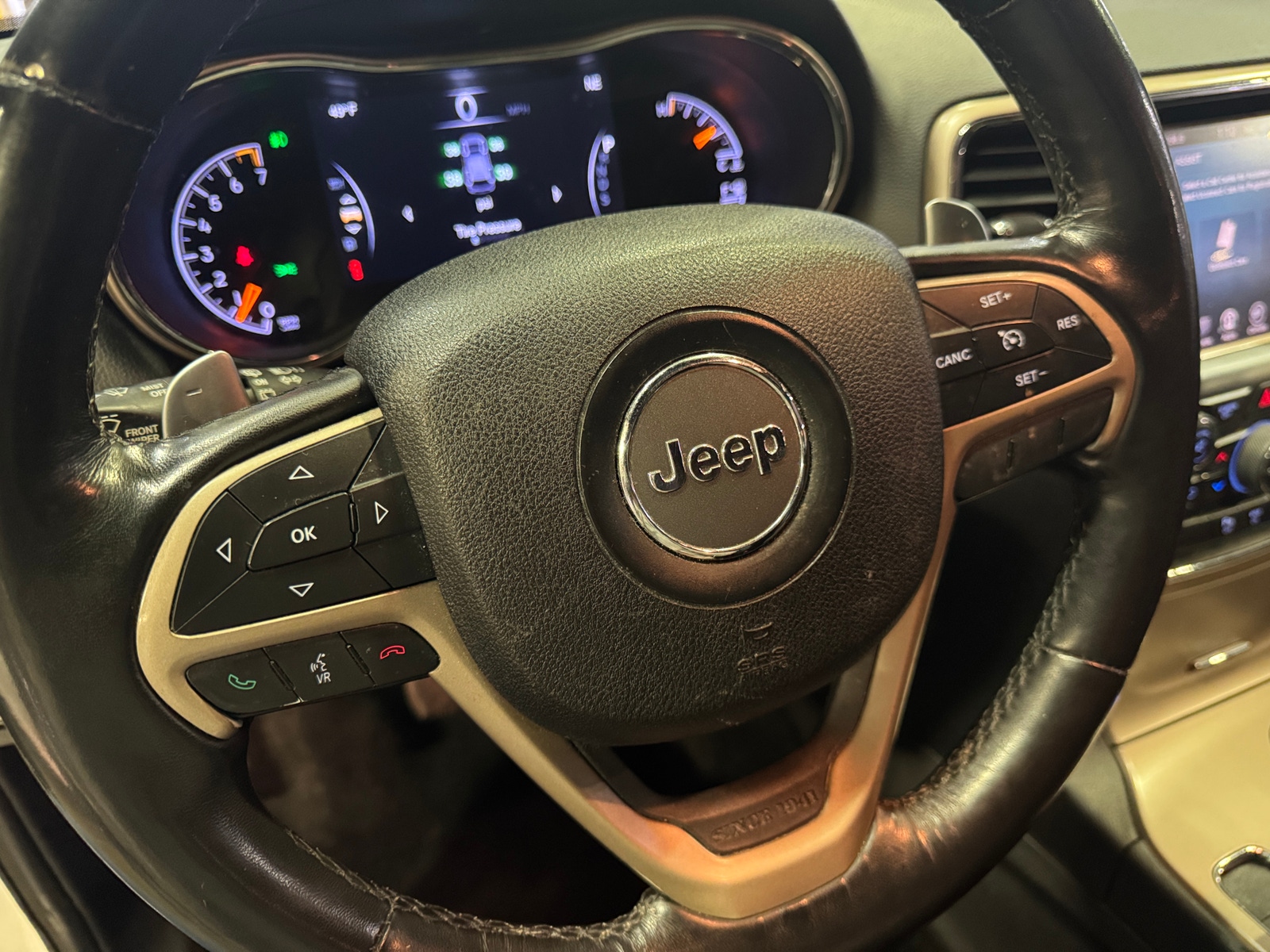 Thumbnail: 2015 Jeep Grand Cherokee - 5