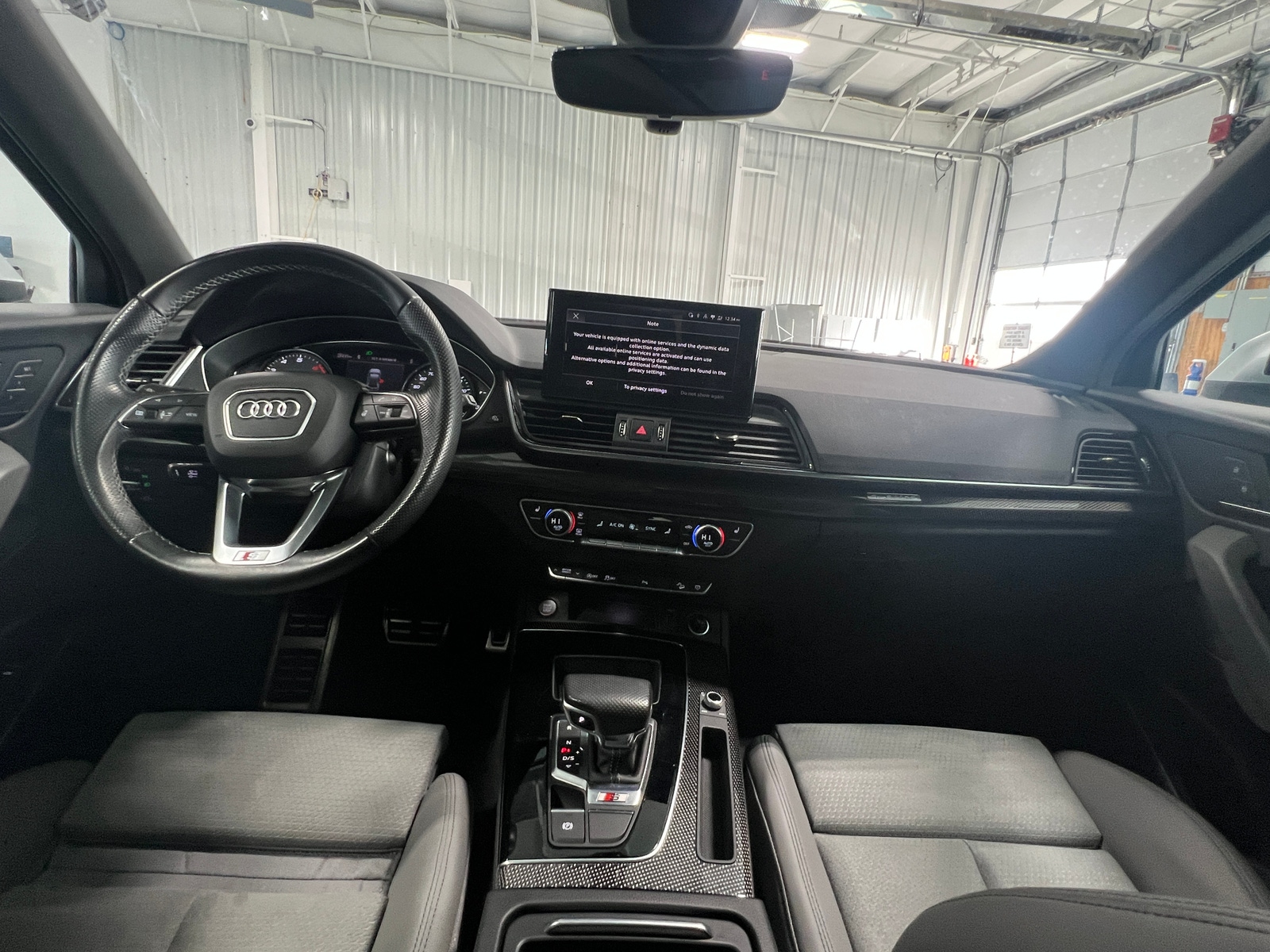 Thumbnail: 2022 Audi SQ5 - 2