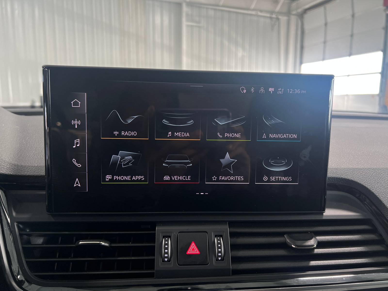 Thumbnail: 2022 Audi SQ5 - 3