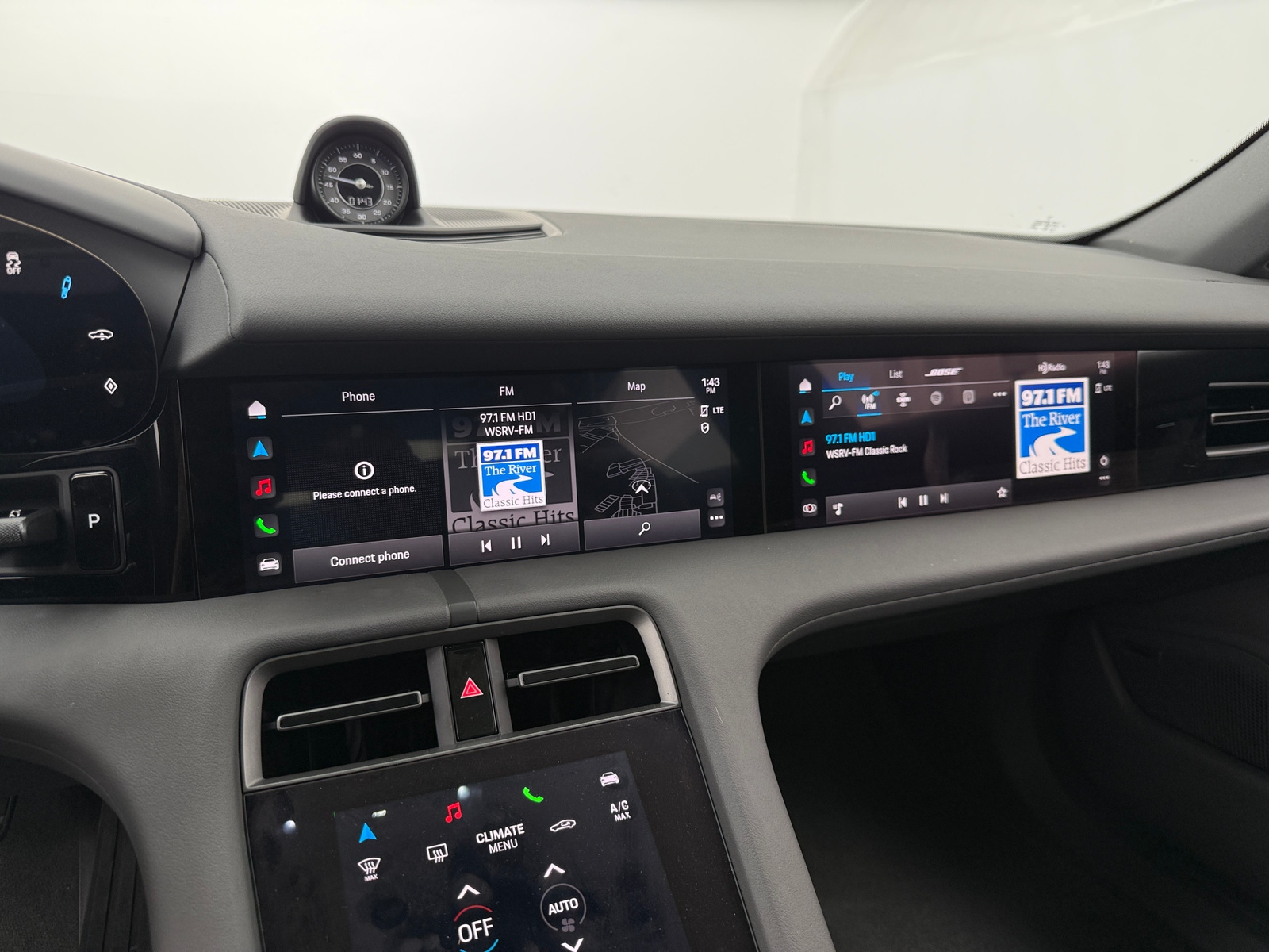 Thumbnail: 2023 Porsche Taycan - 3