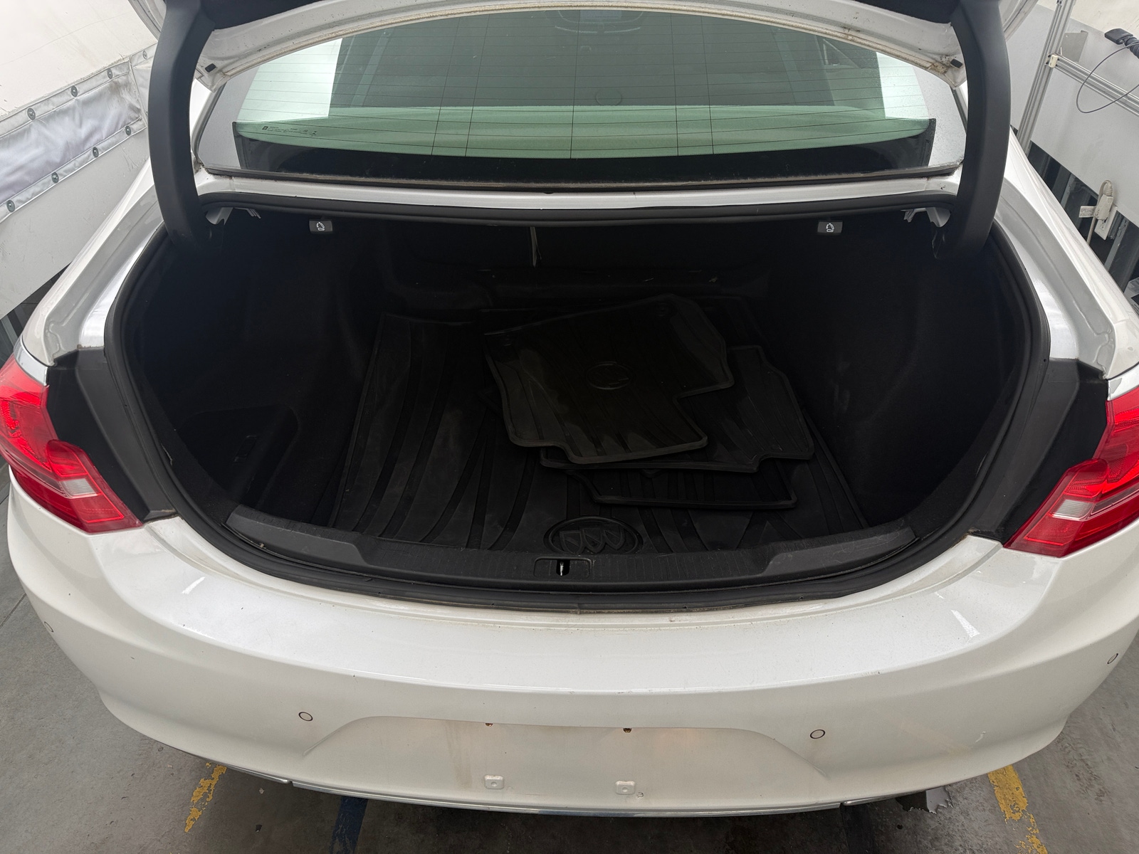 Thumbnail: 2017 Buick LaCrosse - 6