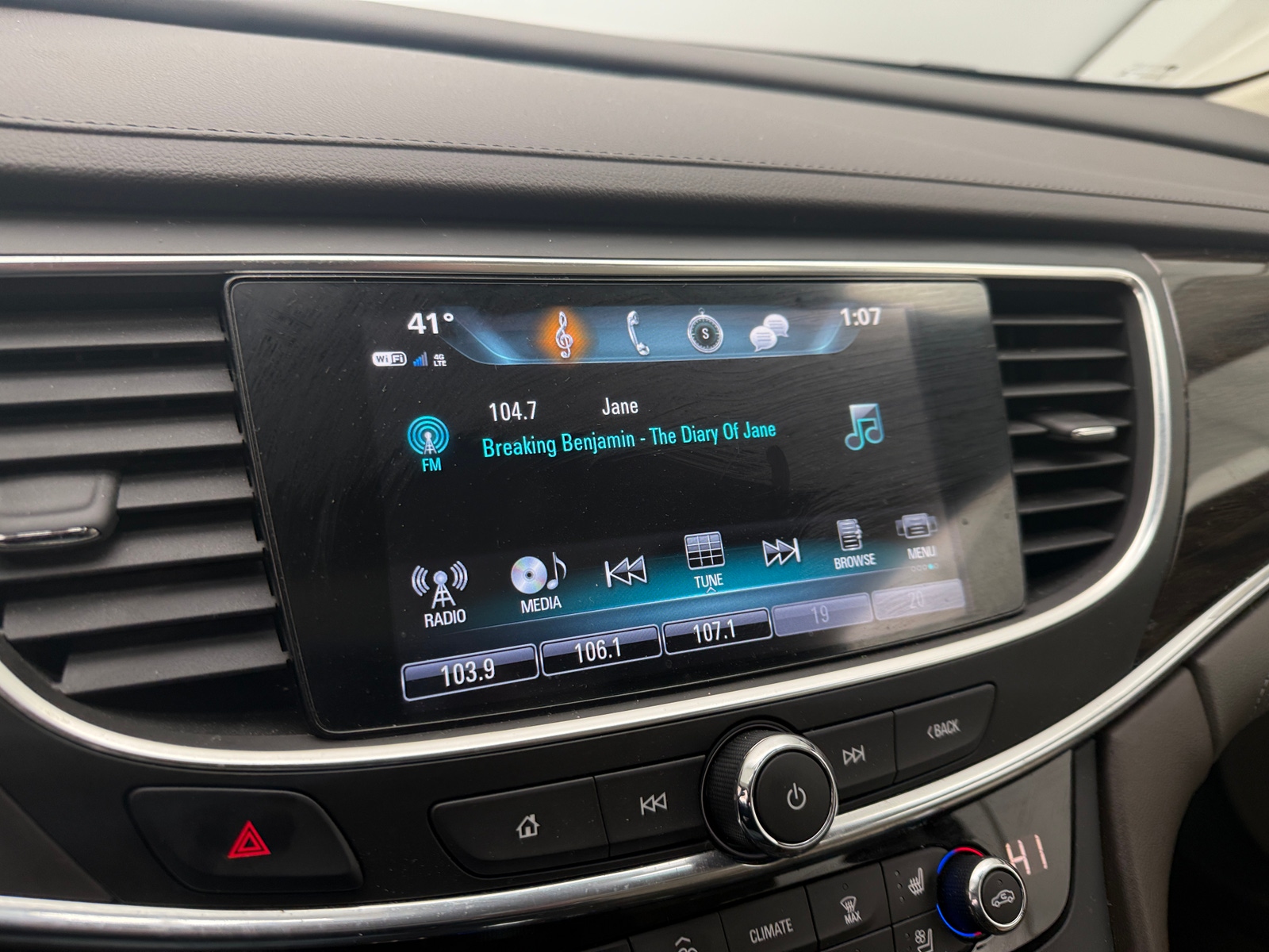 Thumbnail: 2017 Buick LaCrosse - 3