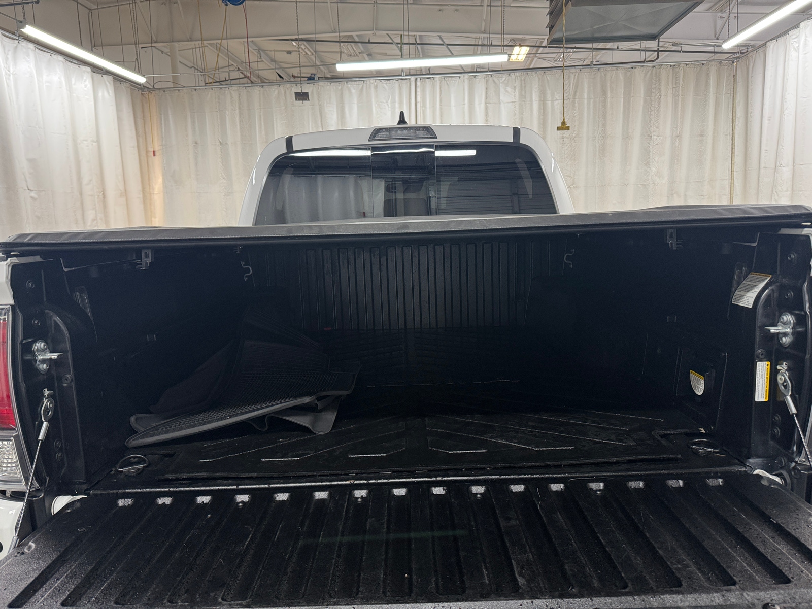 Thumbnail: 2021 Toyota Tacoma - 7