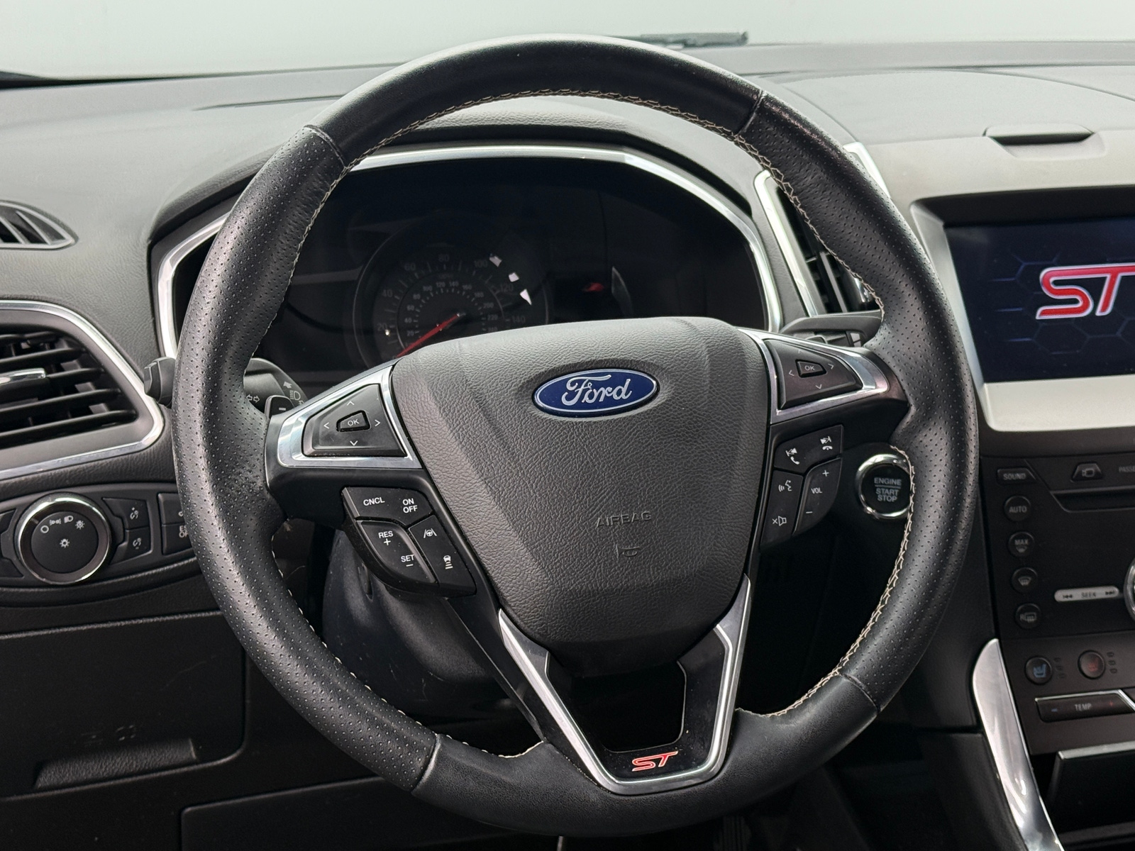 Thumbnail: 2019 Ford Edge - 4