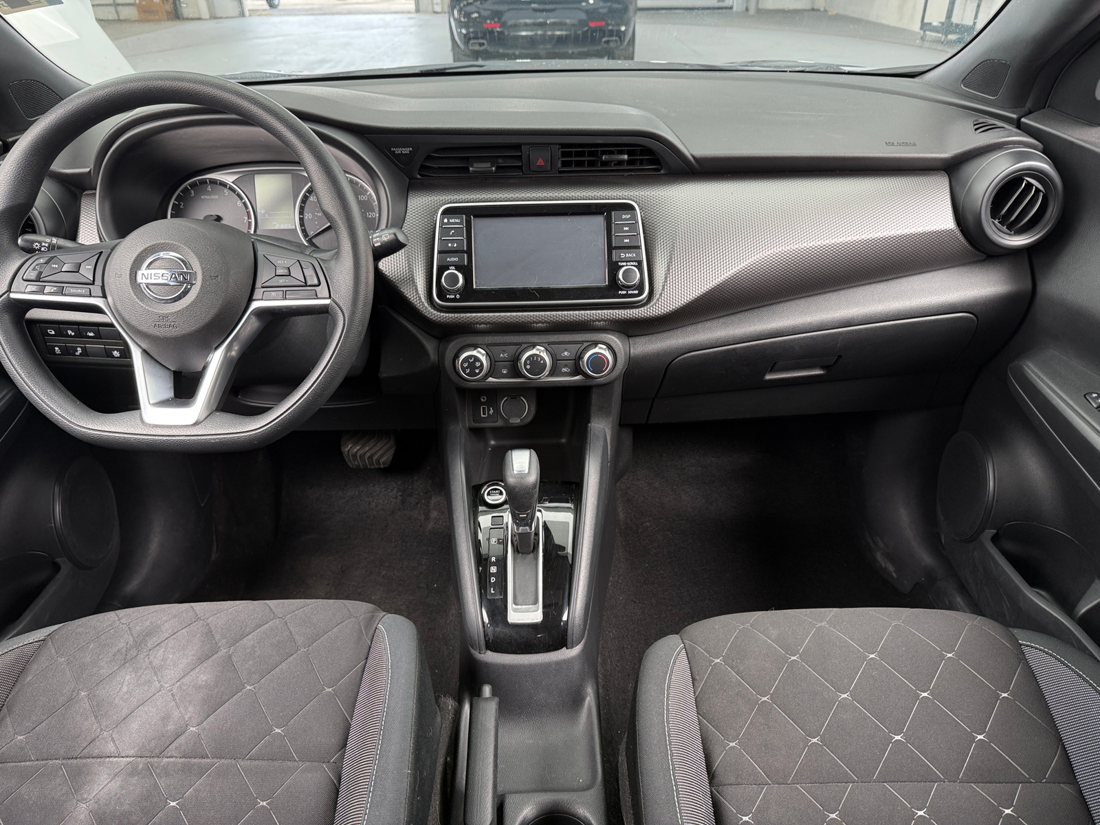 Thumbnail: 2020 Nissan Kicks - 3