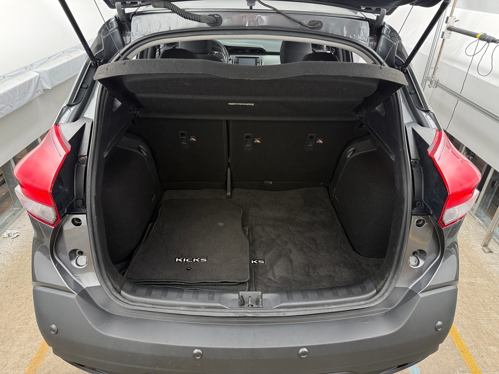 Thumbnail: 2020 Nissan Kicks - 7