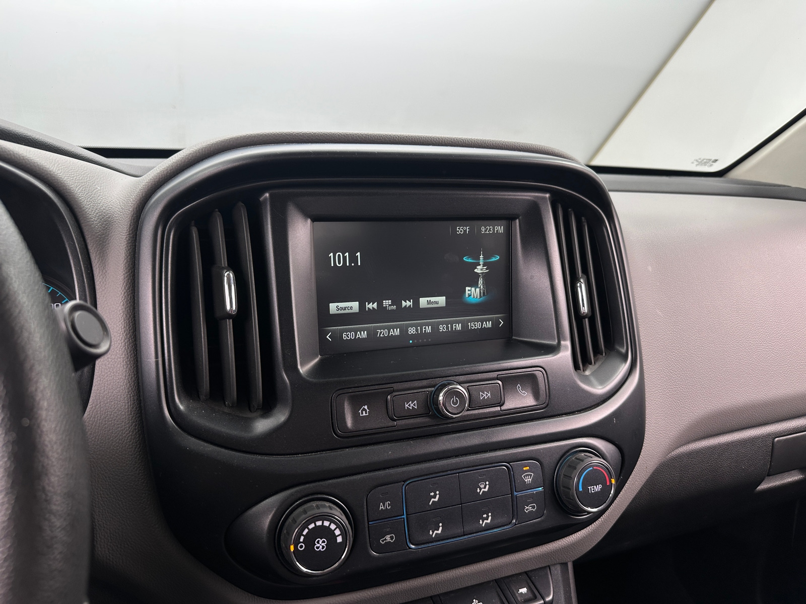 Thumbnail: 2018 Chevrolet Colorado - 3