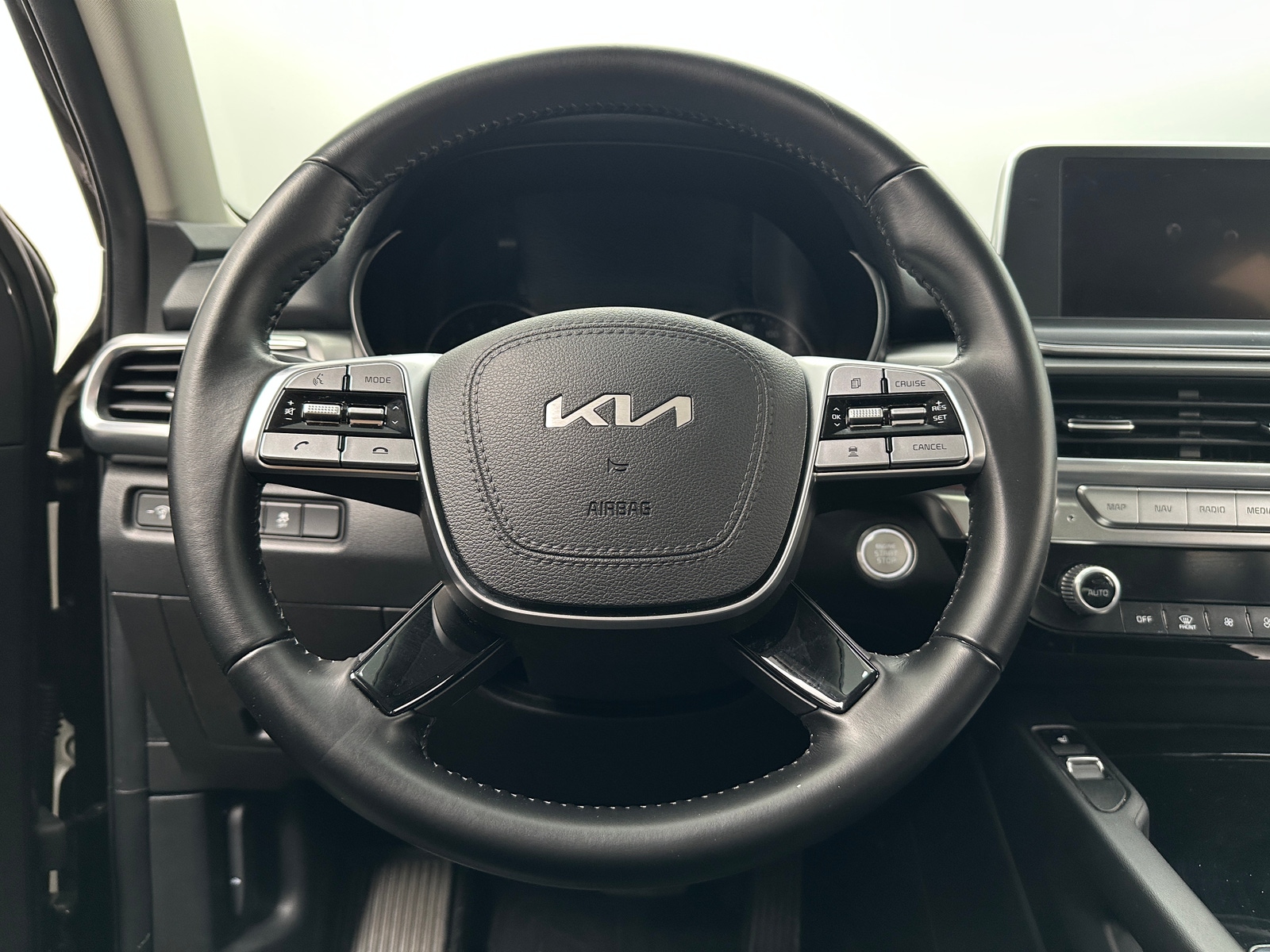 Thumbnail: 2022 Kia Telluride - 4