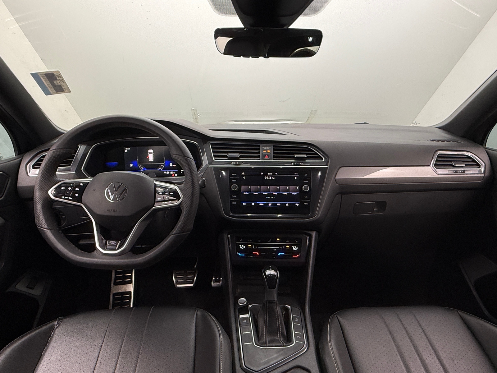 Thumbnail: 2022 Volkswagen Tiguan - 2