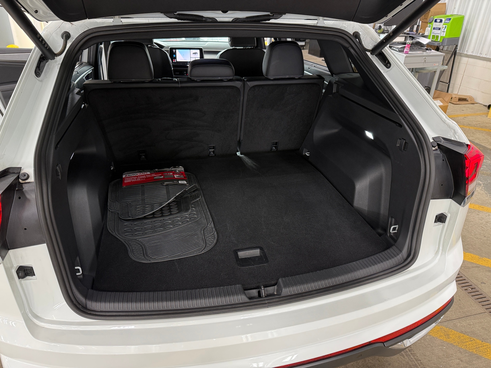 Thumbnail: 2025 Volkswagen Atlas - 6