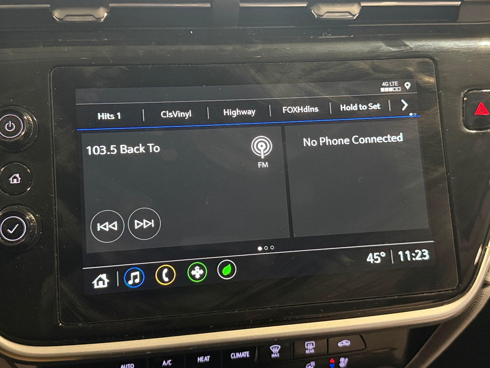 Thumbnail: 2023 Chevrolet Bolt EUV - 4