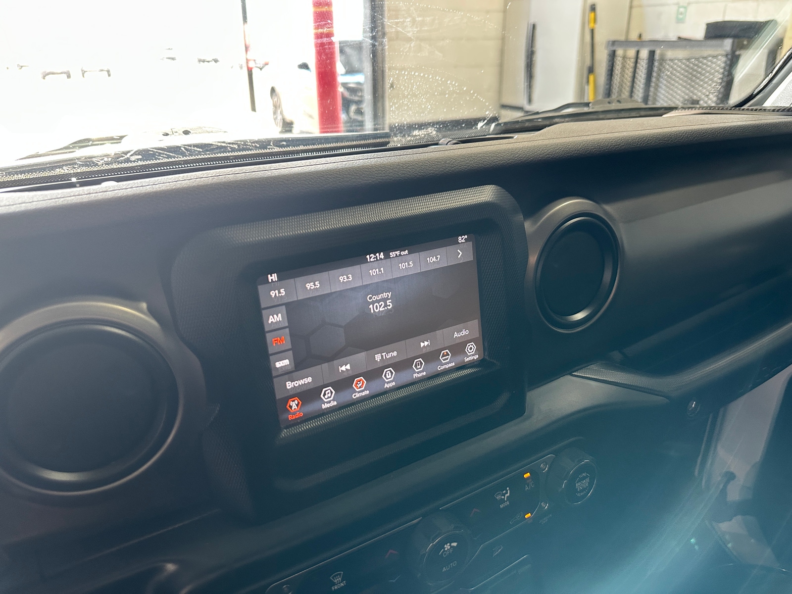 Thumbnail: 2020 Jeep Wrangler - 4