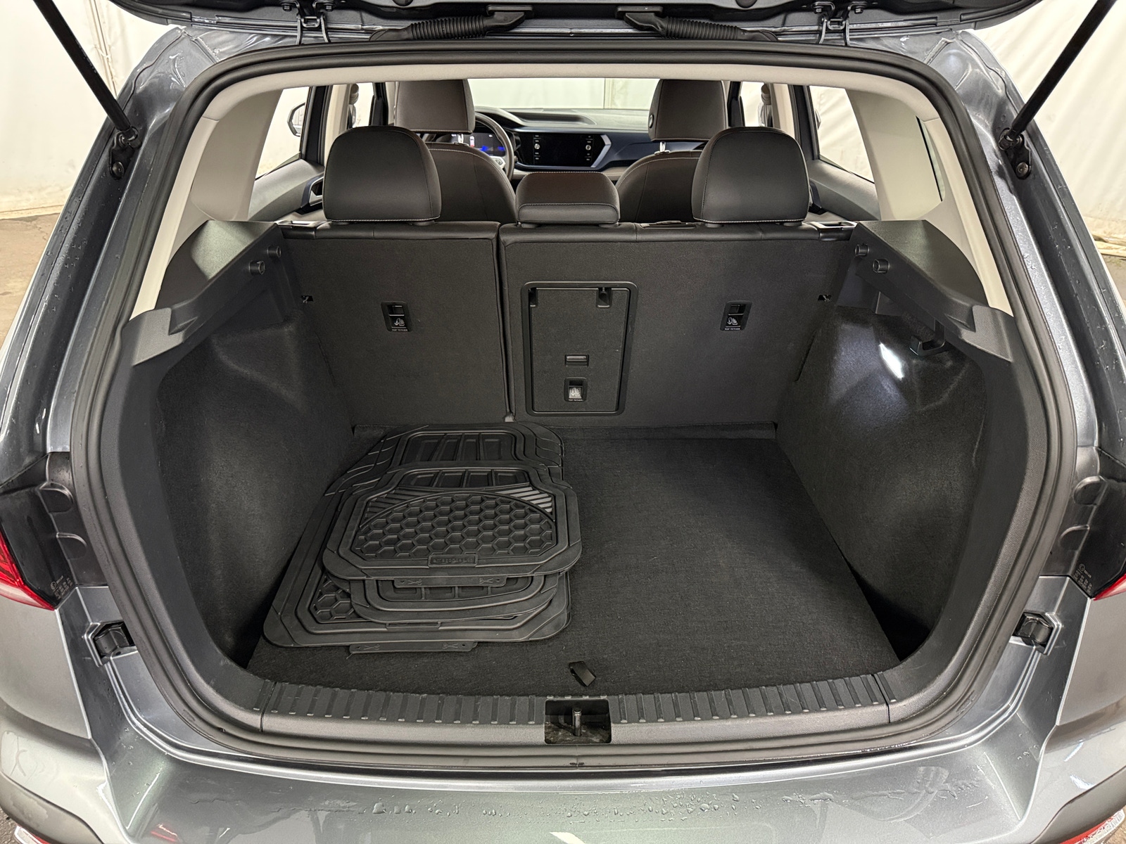 Thumbnail: 2024 Volkswagen Taos - 6