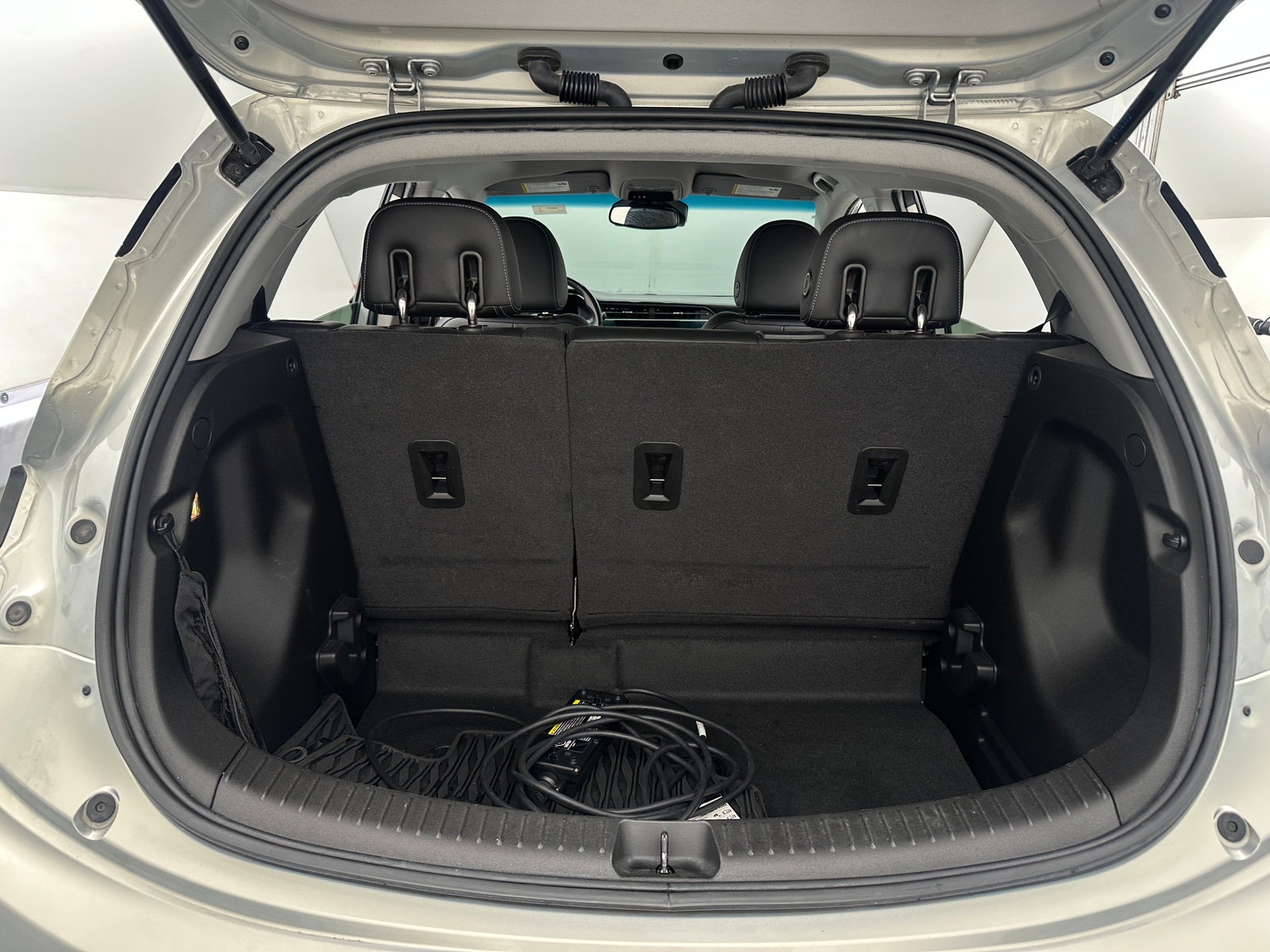 Thumbnail: 2022 Chevrolet Bolt EV - 6