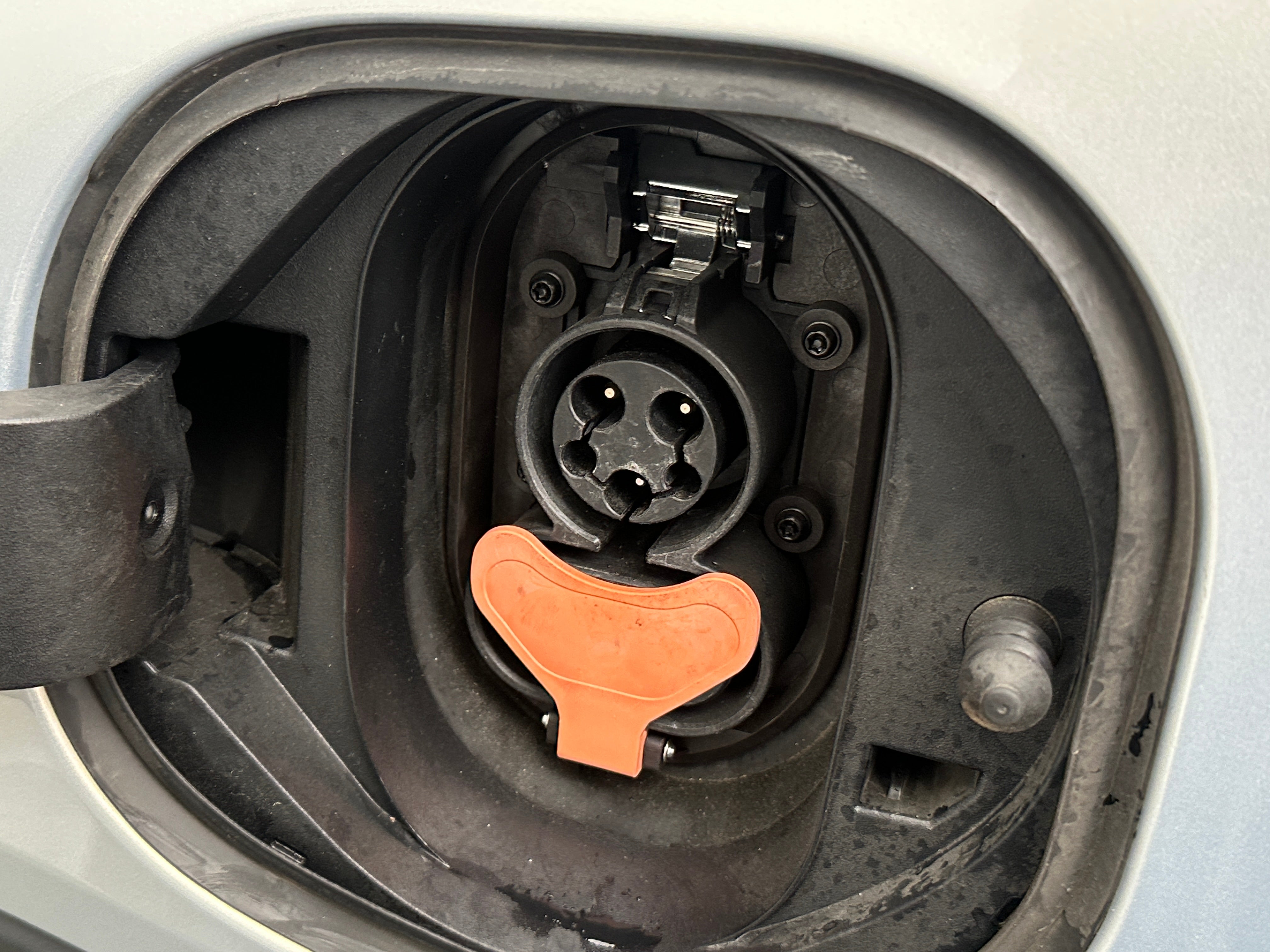 Used 2022 Chevrolet Bolt EV 2LT with VIN 1G1FX6S05N4101128 for sale in Oak Creek, WI