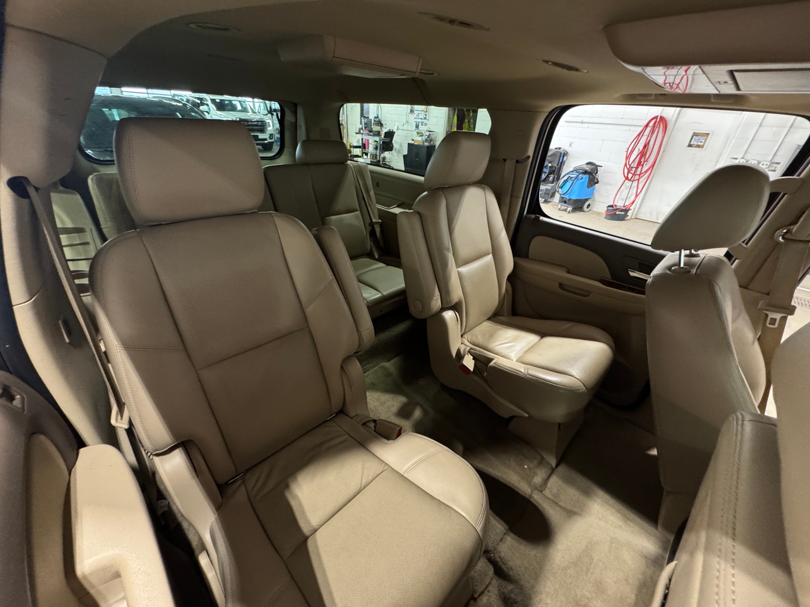 Thumbnail: 2014 Chevrolet Suburban - 5