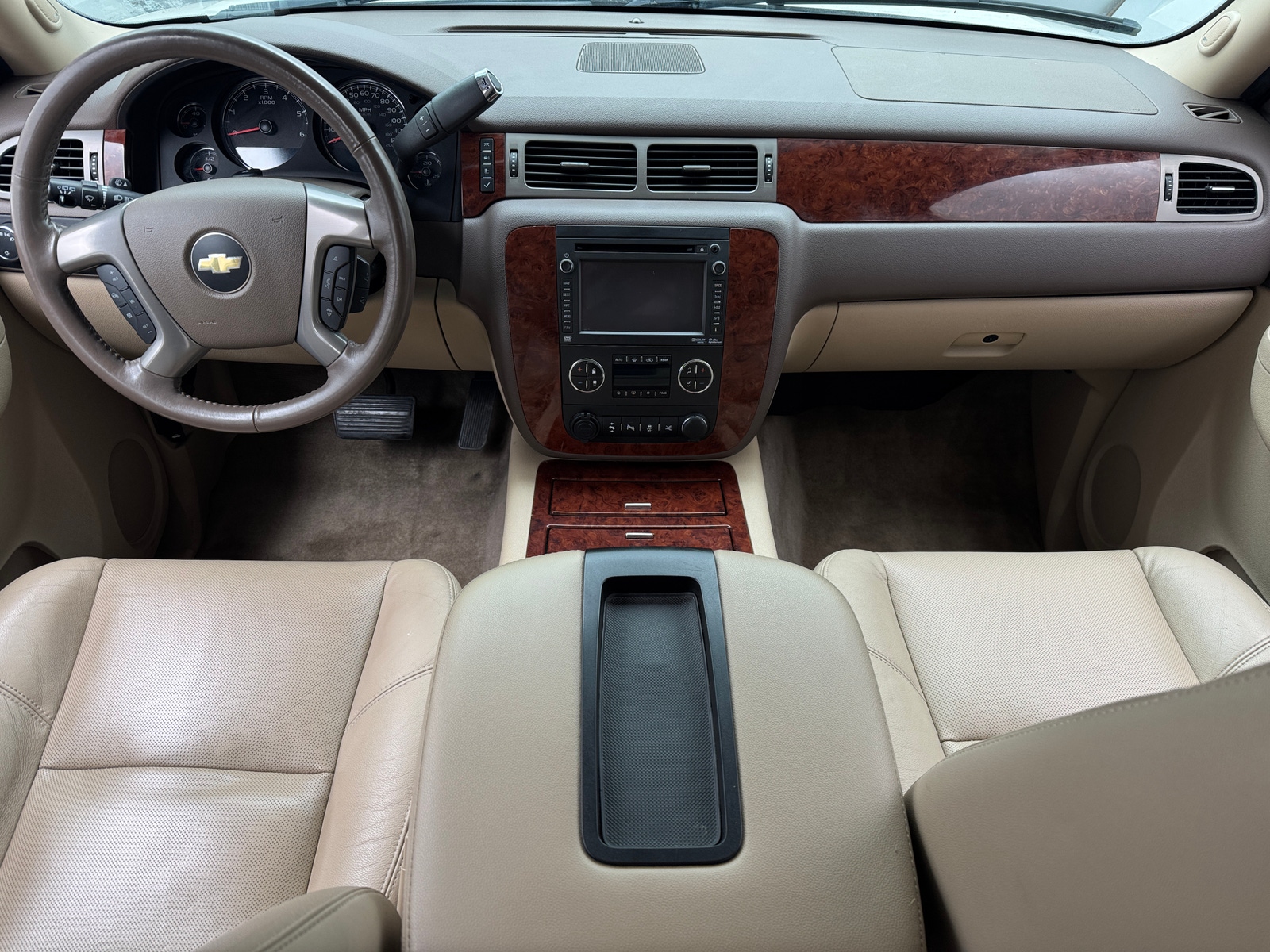 Thumbnail: 2014 Chevrolet Suburban - 2