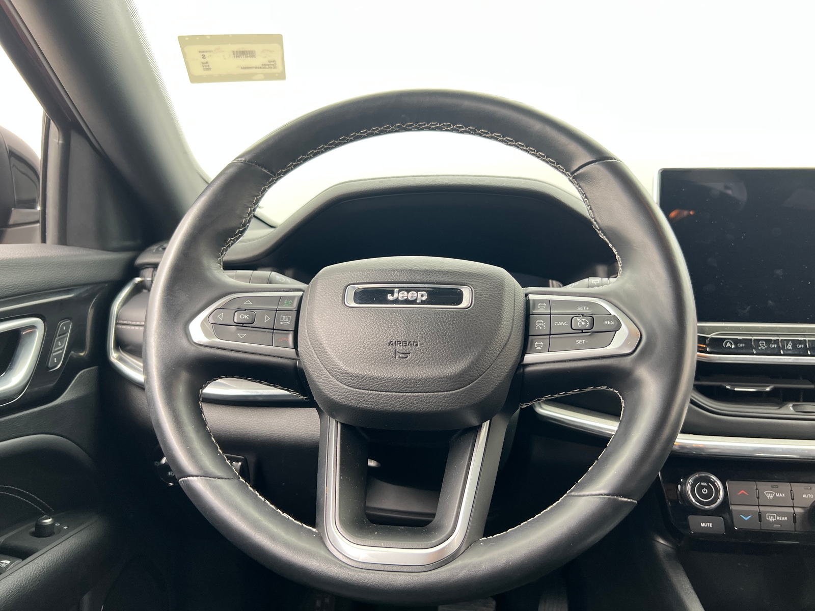 Thumbnail: 2022 Jeep Compass - 4