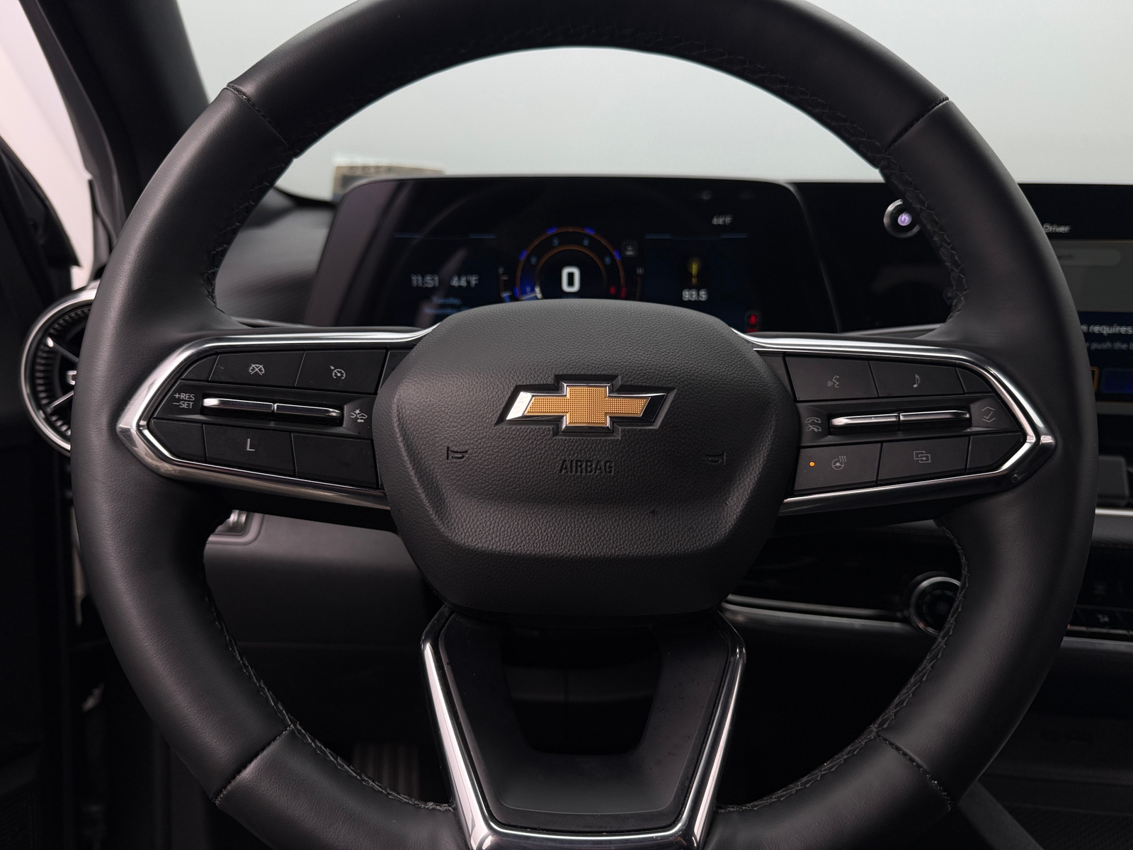 Thumbnail: 2025 Chevrolet Equinox - 5