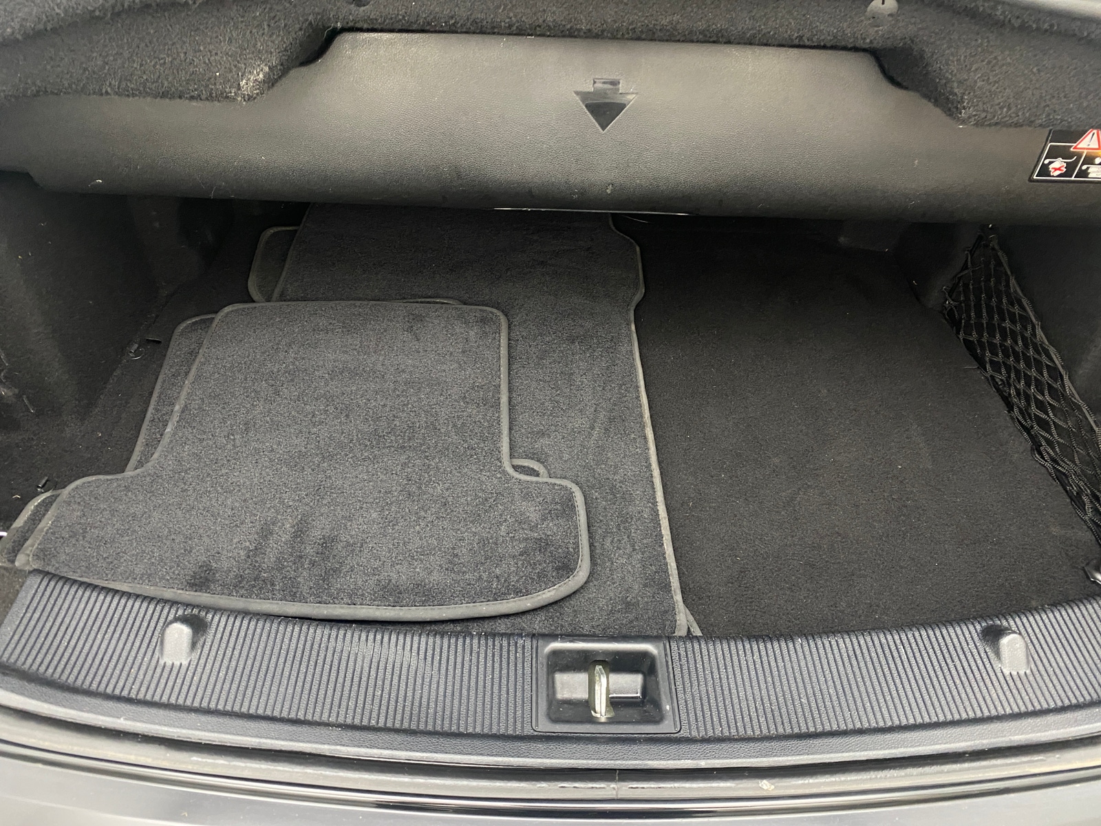 Thumbnail: 2014 Mercedes-Benz E-Class - 6