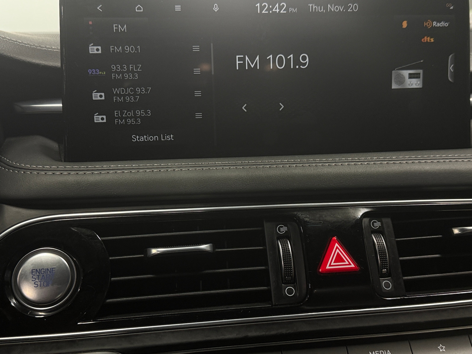 Thumbnail: 2023 Genesis G70 - 3