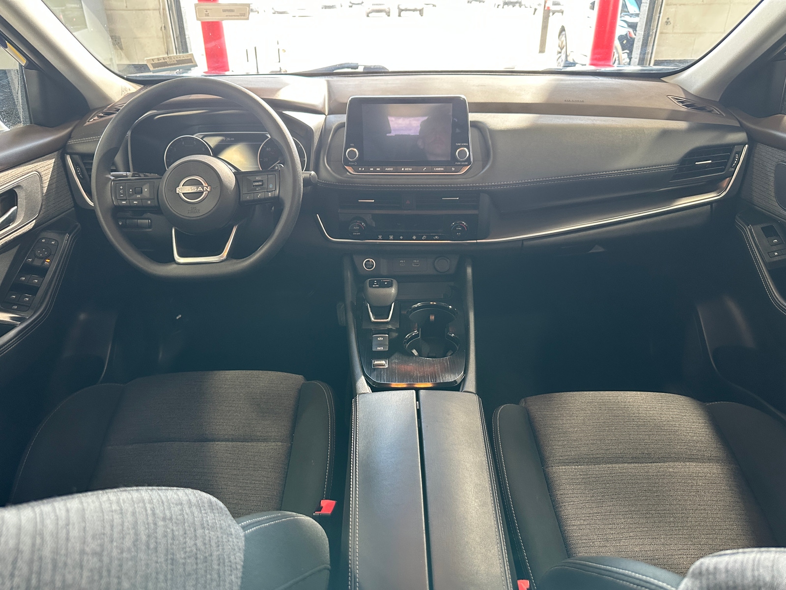 Thumbnail: 2023 Nissan Rogue - 3