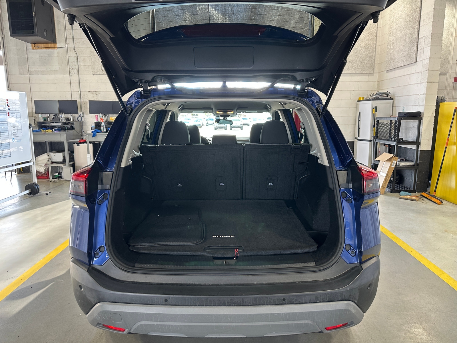 Thumbnail: 2023 Nissan Rogue - 7