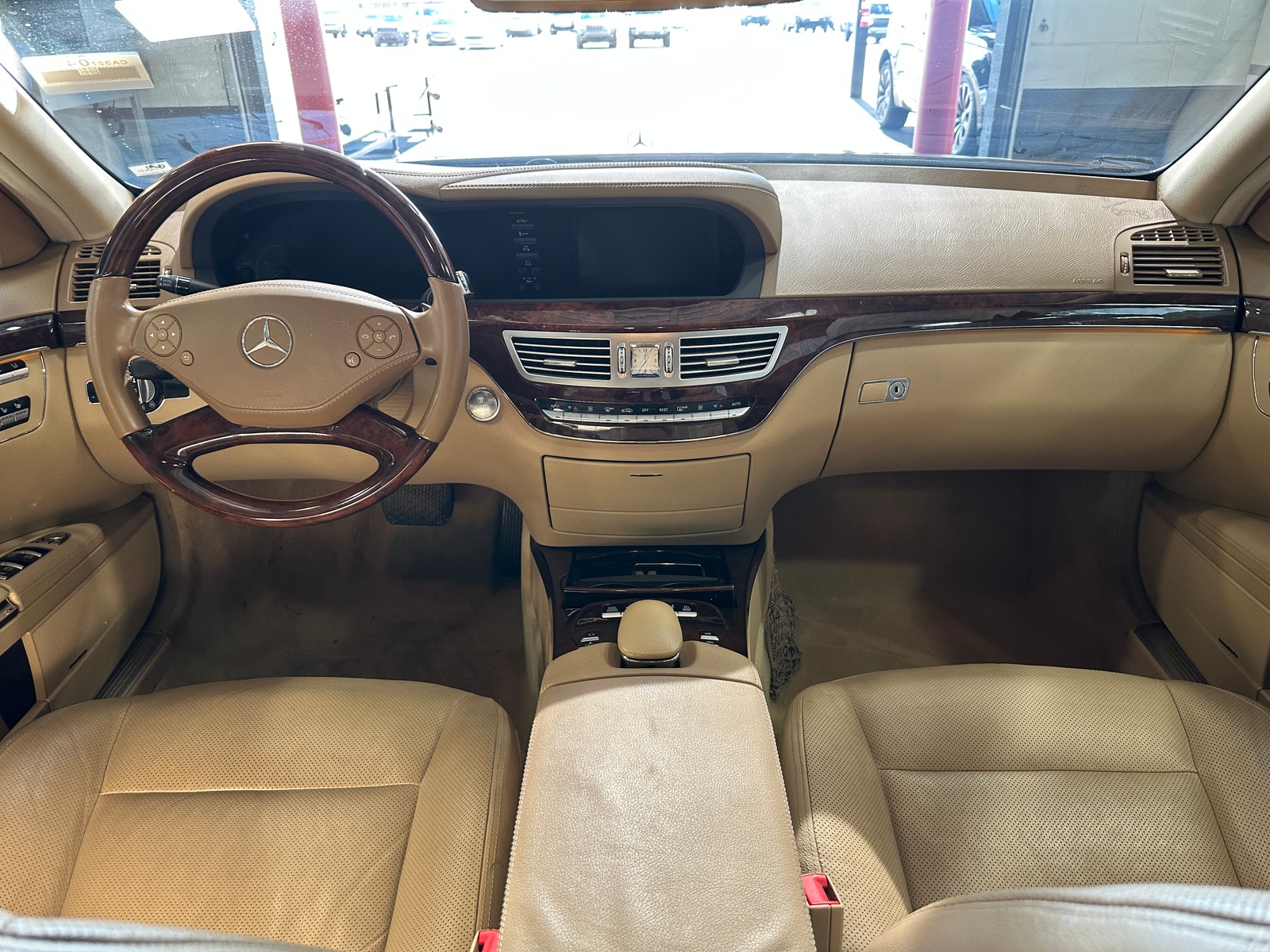 Thumbnail: 2011 Mercedes-Benz S-Class - 3